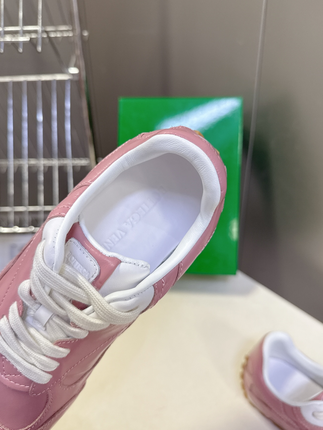 Bottega Veneta BV葆蝶家 阿甘鞋 德训鞋 运动鞋 BV经典老钱风运动鞋超多明星时尚博主种