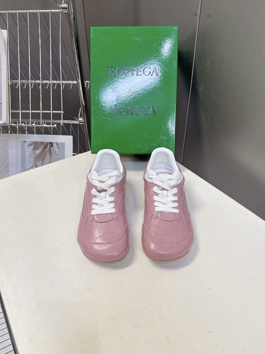 Bottega Veneta BV葆蝶家 阿甘鞋 德训鞋 运动鞋 BV经典老钱风运动鞋超多明星时尚博主种