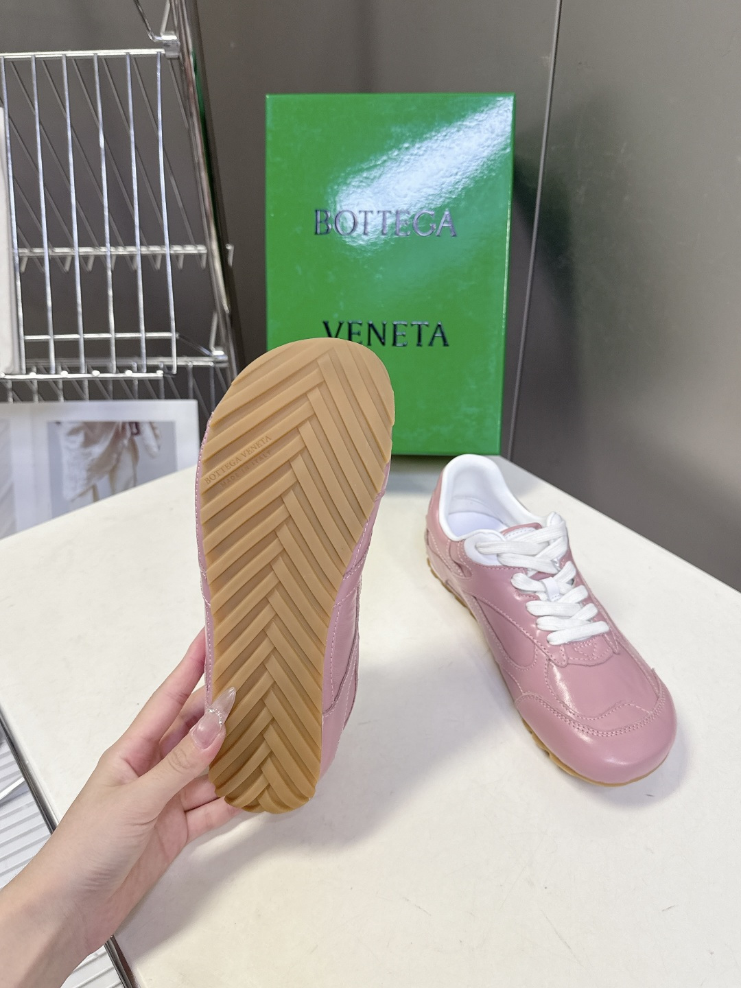 Bottega Veneta BV葆蝶家 阿甘鞋 德训鞋 运动鞋 BV经典老钱风运动鞋超多明星时尚博主种