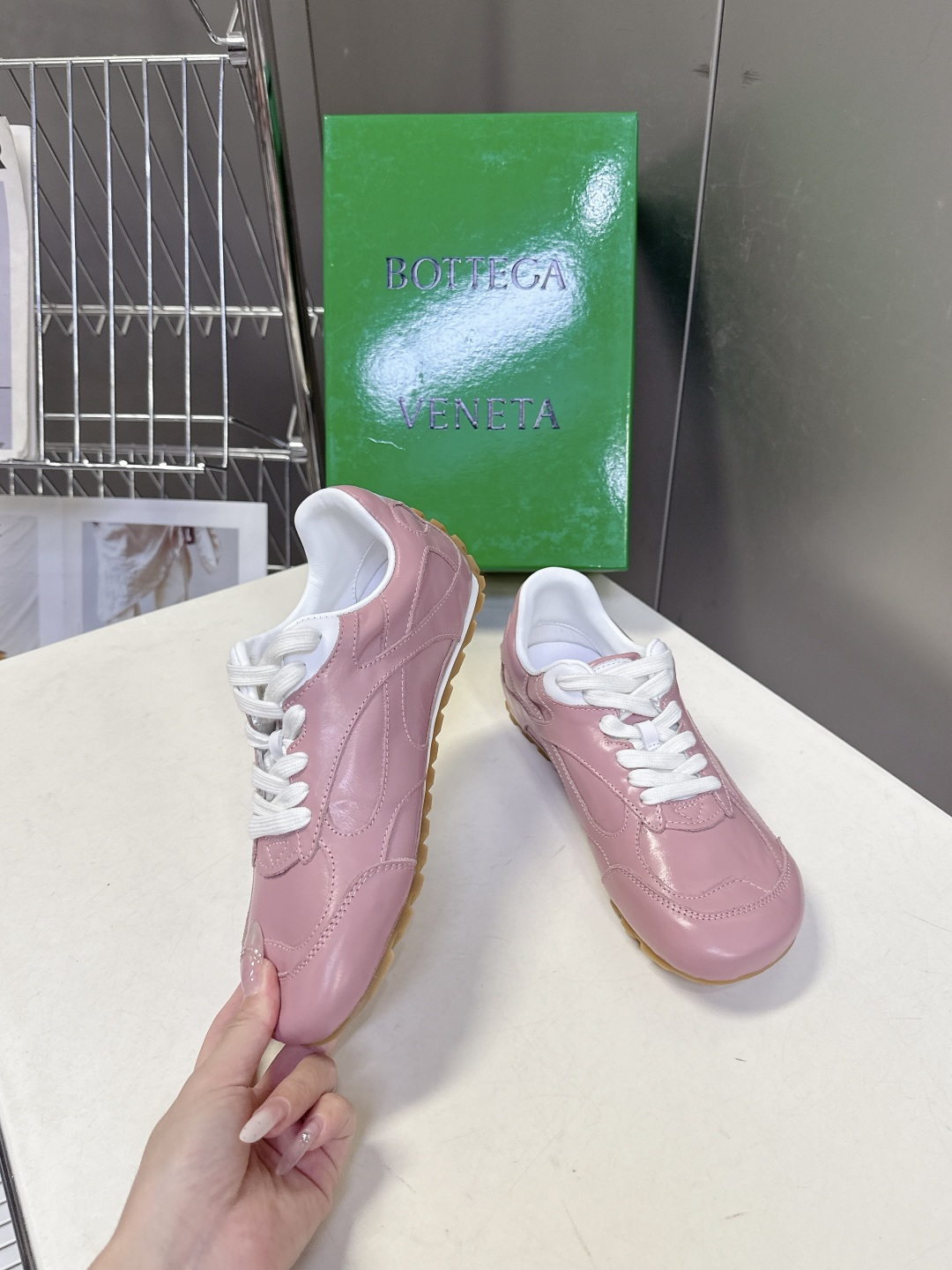 Bottega Veneta BV葆蝶家 阿甘鞋 德训鞋 运动鞋 BV经典老钱风运动鞋超多明星时尚博主种