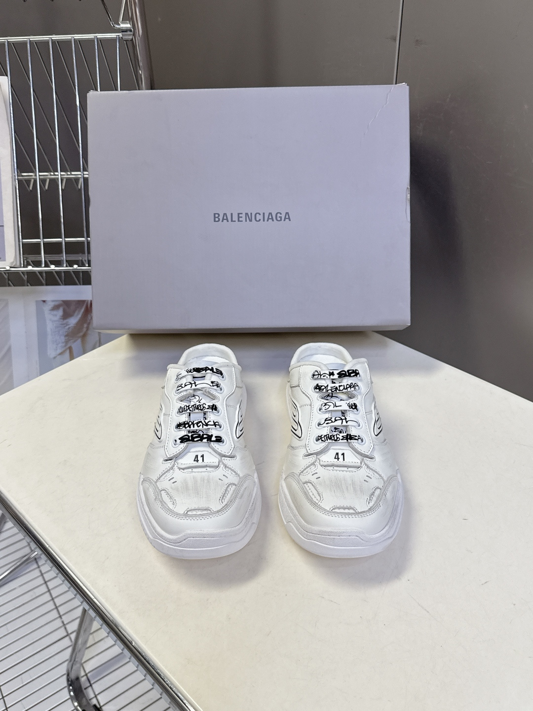 BaLenciaga巴黎世家最新春夏Hamp tons情侣运动鞋半拖 超多明星网红种草 它以经典鞋履为原