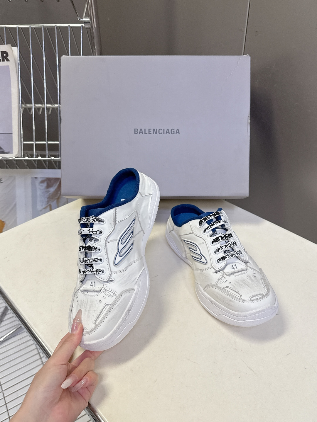 BaLenciaga巴黎世家最新春夏Hamp tons情侣运动鞋半拖 超多明星网红种草 它以经典鞋履为原
