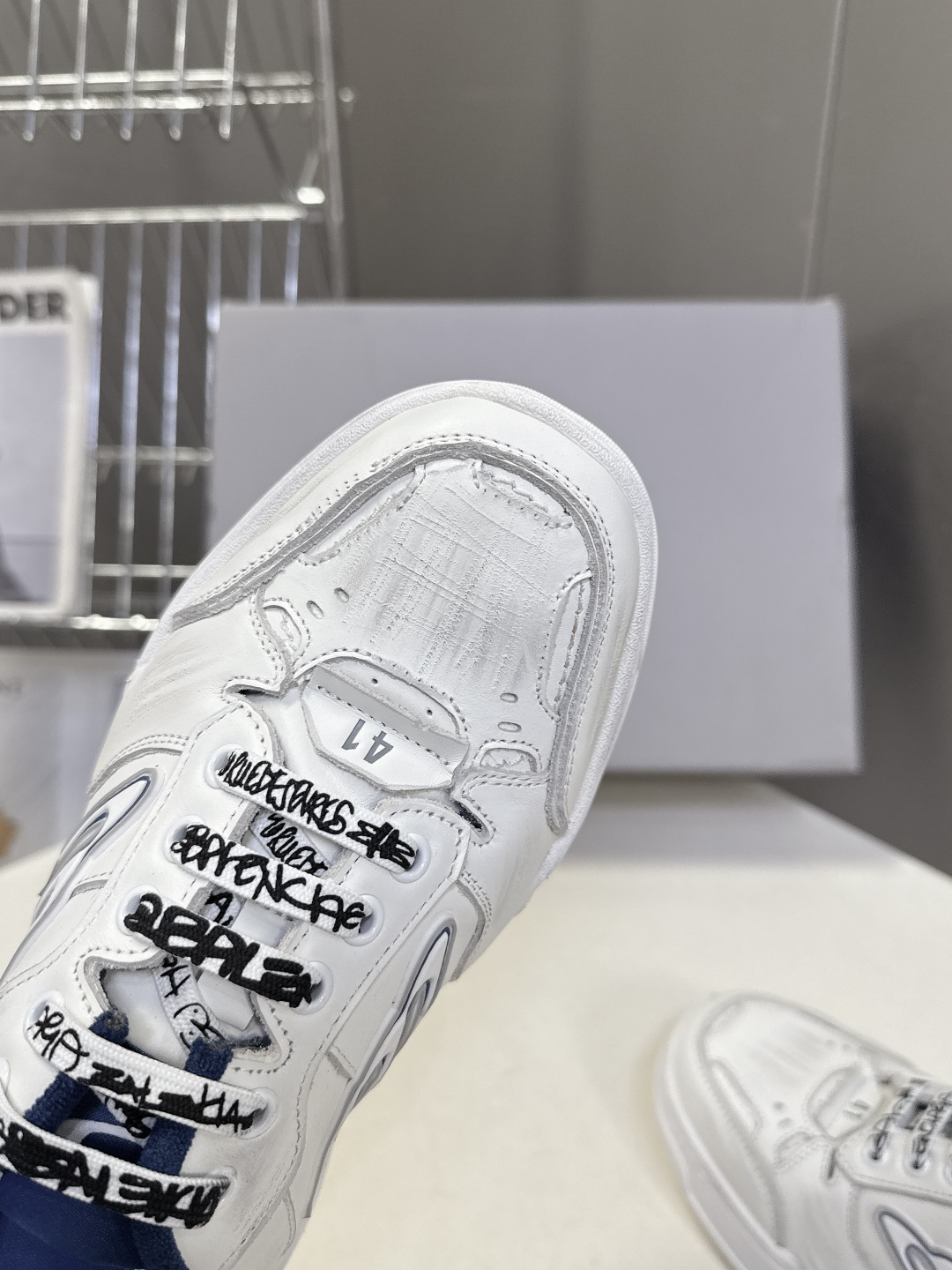 BaLenciaga巴黎世家最新春夏Hamp tons情侣运动鞋半拖 超多明星网红种草 它以经典鞋履为原