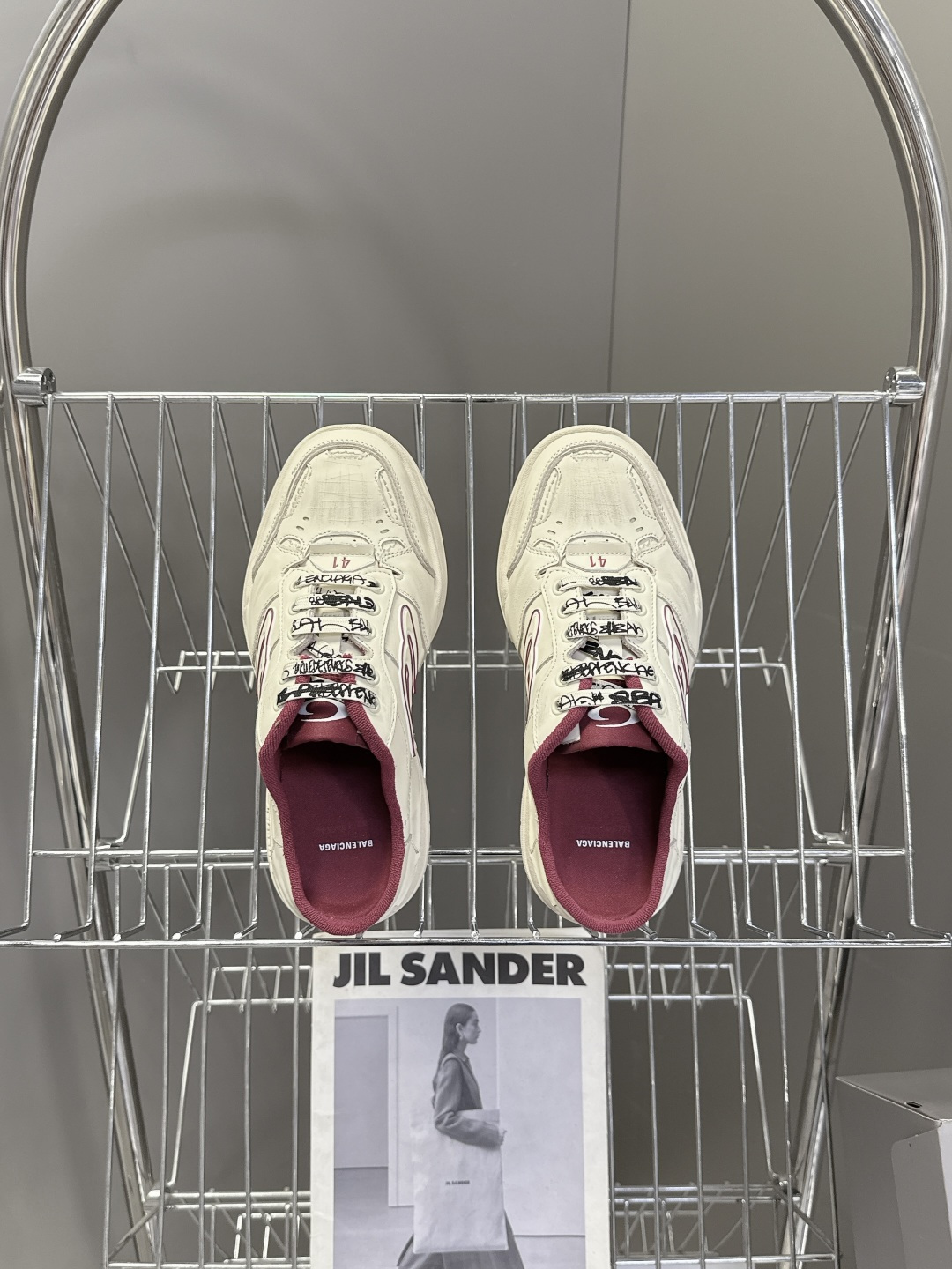 BaLenciaga巴黎世家最新春夏Hamp tons情侣运动鞋半拖 超多明星网红种草 它以经典鞋履为原