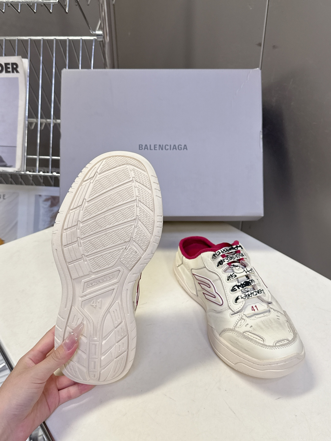 BaLenciaga巴黎世家最新春夏Hamp tons情侣运动鞋半拖 超多明星网红种草 它以经典鞋履为原