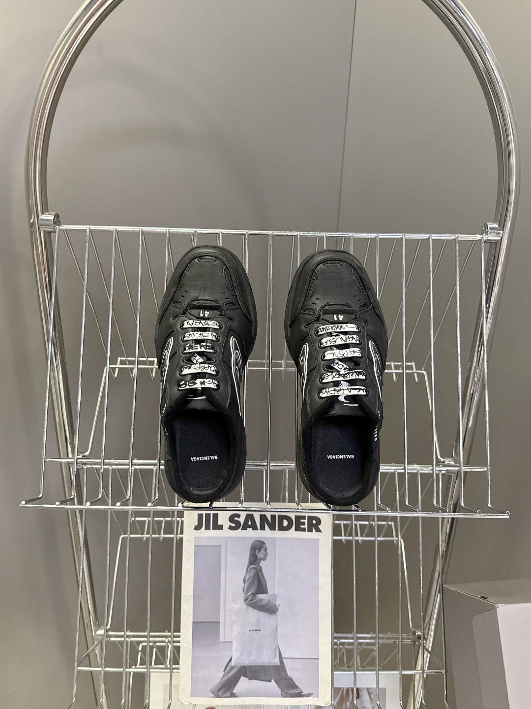 BaLenciaga巴黎世家最新春夏Hamp tons情侣运动鞋半拖 超多明星网红种草 它以经典鞋履为原