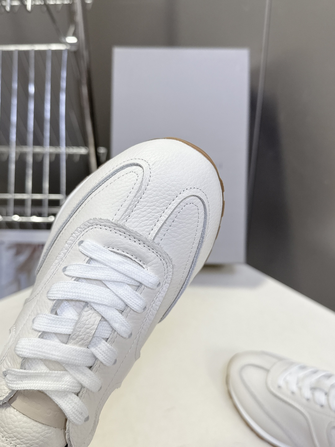 Brunello Cucinelli春夏最新情侣款复古阿甘鞋 运动鞋超多明星网红种草 BC品牌「山羊绒之