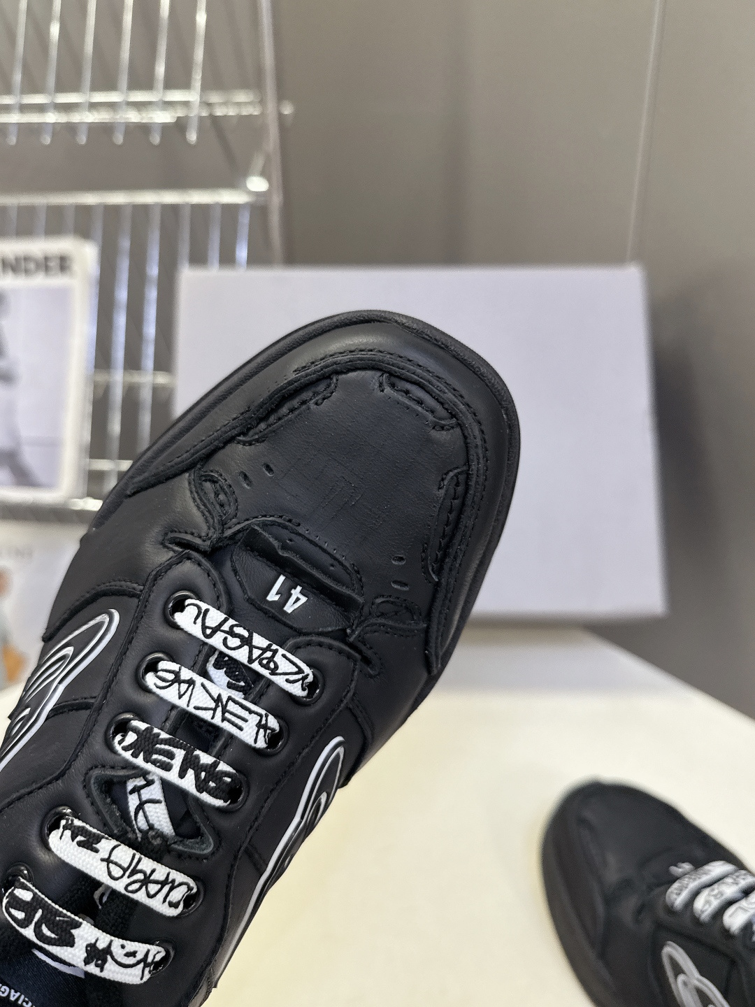 BaLenciaga巴黎世家最新春夏Hamp tons情侣运动鞋半拖 超多明星网红种草 它以经典鞋履为原