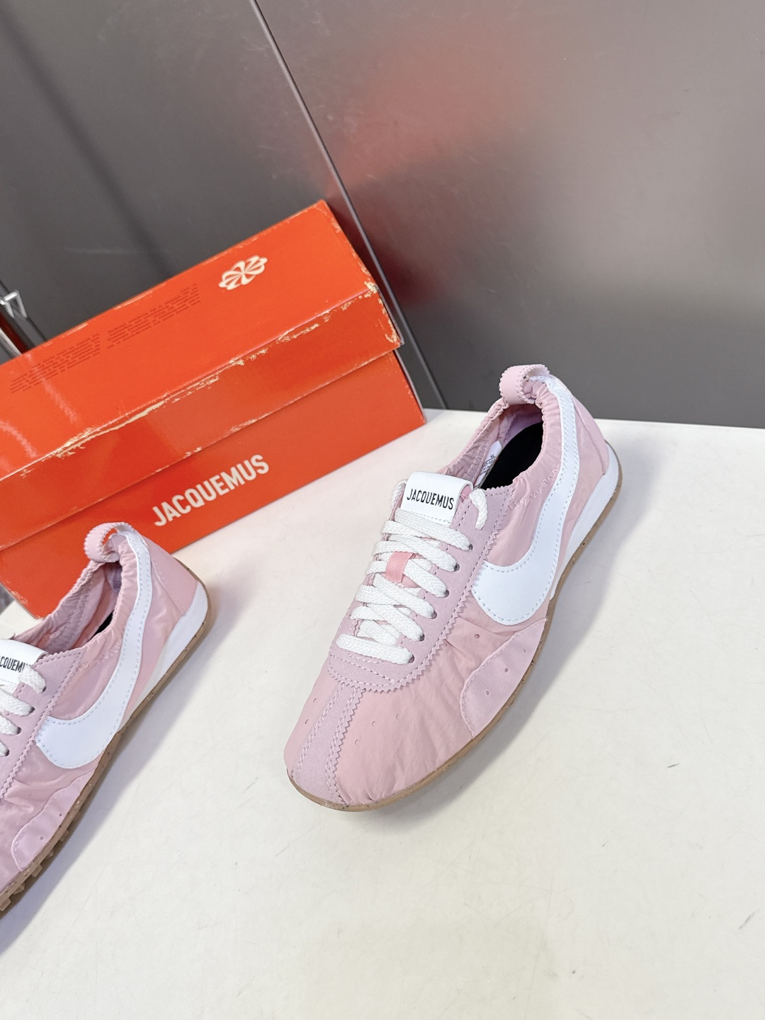 Jacquemus x Nike 耐克Moon Shoe联名款​​ 情侣款 德训鞋超多明星网红种草 法国
