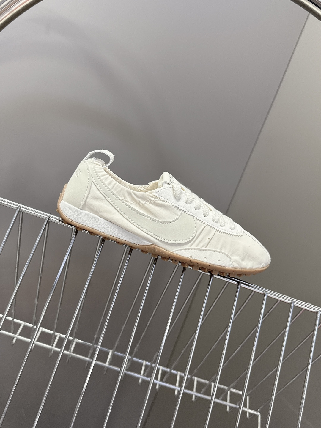 Jacquemus x Nike 耐克Moon Shoe联名款​​ 情侣款 德训鞋超多明星网红种草 法国