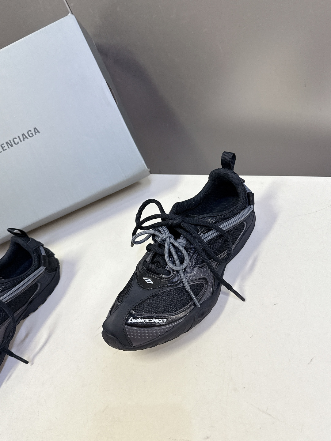 男装➕10 Balenciaga巴黎世家春夏最新情侣款 运动鞋超多明星网红种草 这是巴黎世家26年全新R