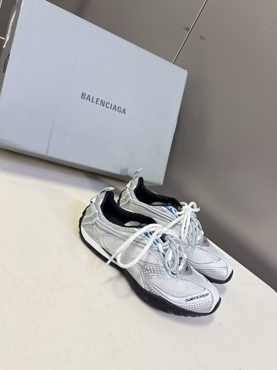 男装➕10 Balenciaga巴黎世家春夏最新情侣款 运动鞋超多明星网红种草 这是巴黎世家26年全新R