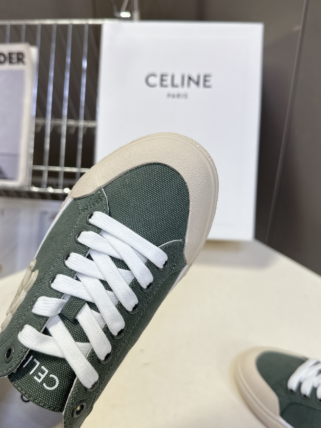 CELINE思琳春夏最新走秀款凯旋门休闲鞋、AS-01 系列运动鞋、lisa、陈立农超多明星上脚、这一季