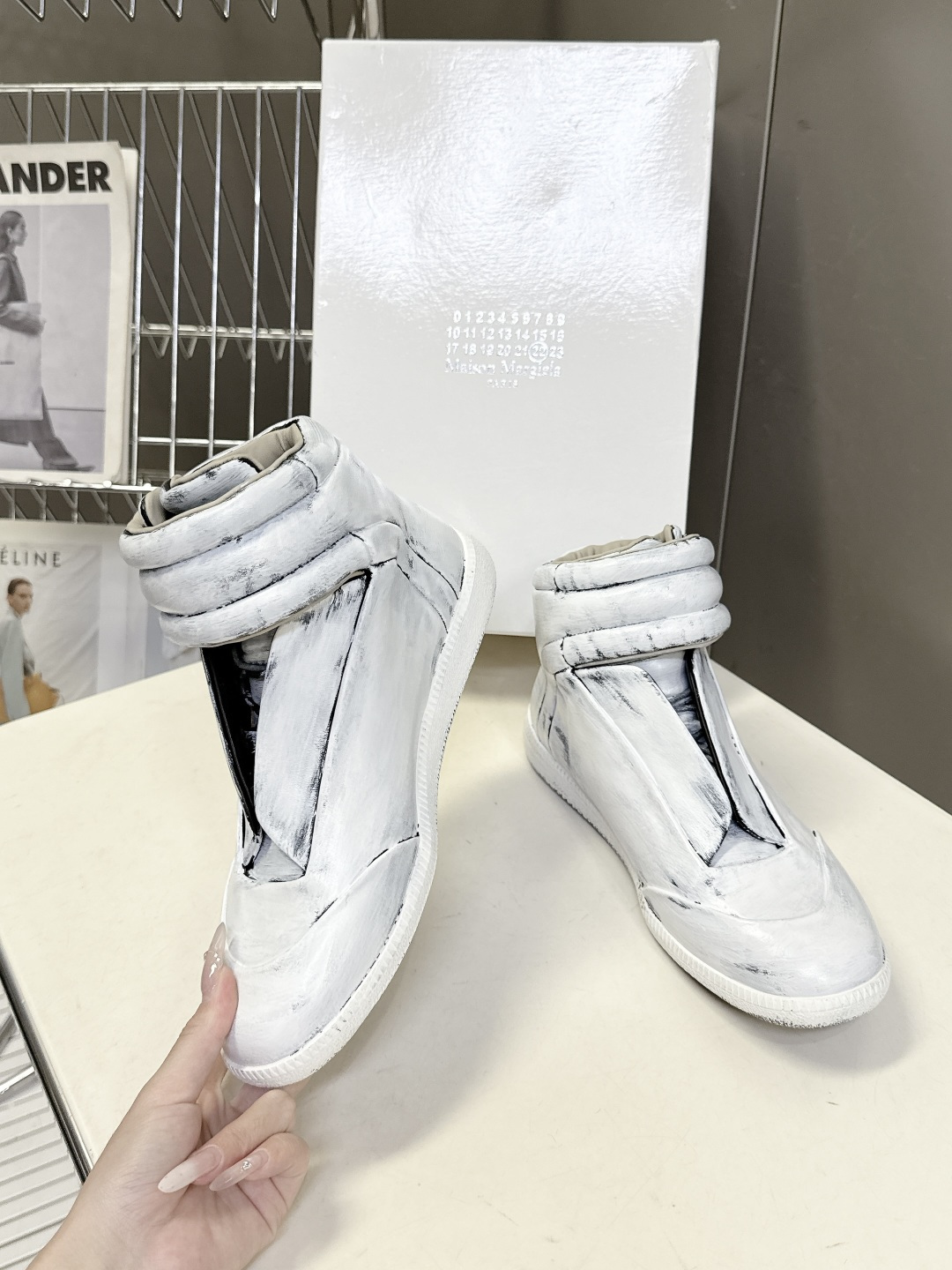 Martin Margiela马吉拉纯Future 运动鞋  高帮鞋 还记得这双引领高端运动鞋潮流的Fu