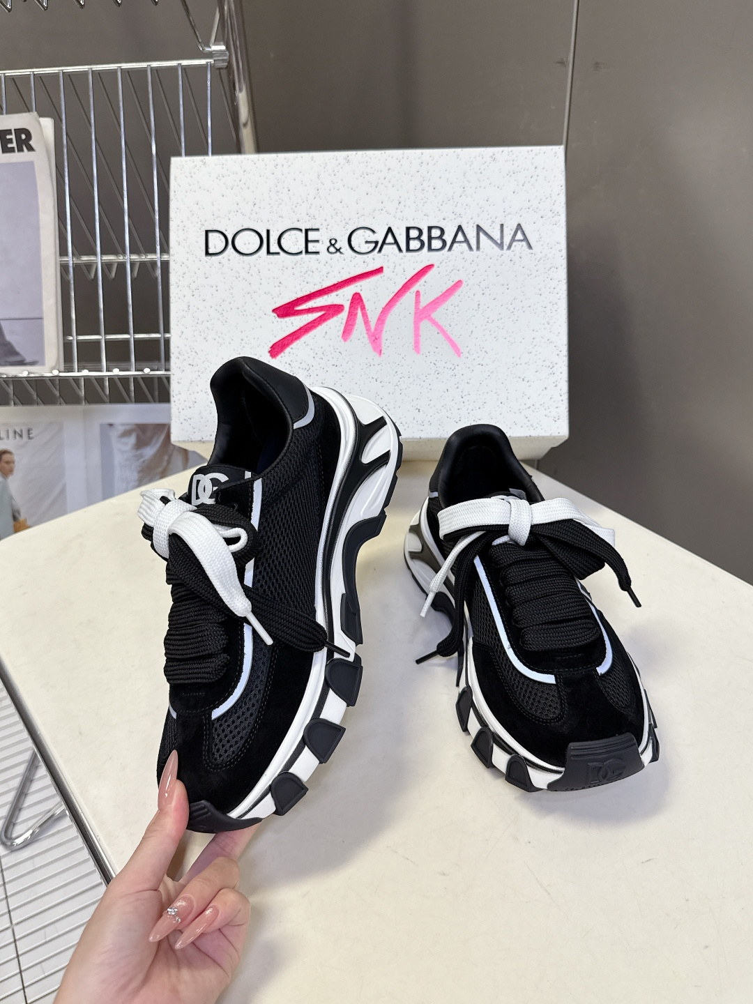 Dolce & Gabbana杜嘉班纳春夏最新情侣款老爹鞋 运动鞋超多明星网红种草 鞋身侧面的超大DG字