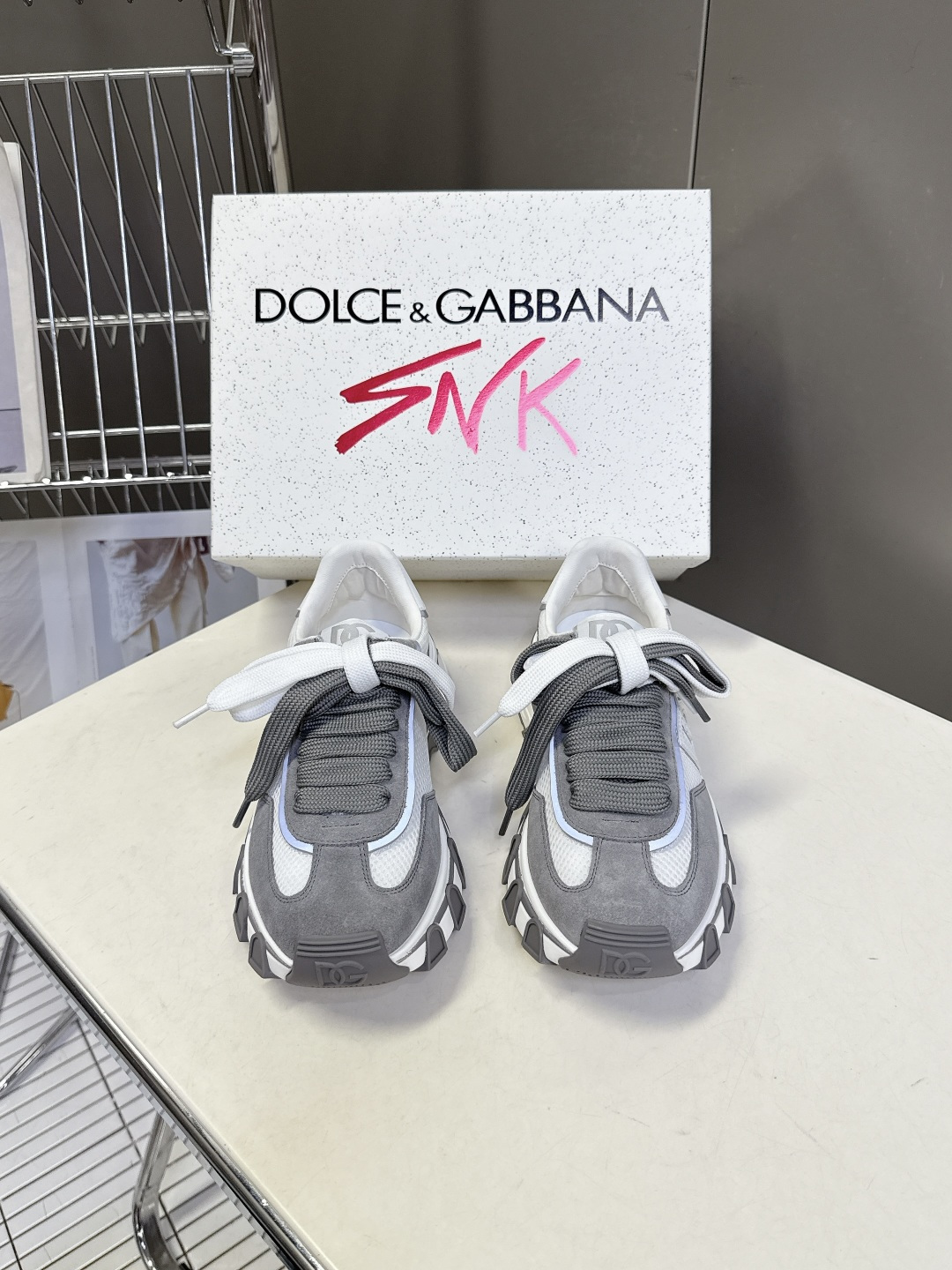 Dolce & Gabbana杜嘉班纳春夏最新情侣款老爹鞋 运动鞋超多明星网红种草 鞋身侧面的超大DG字