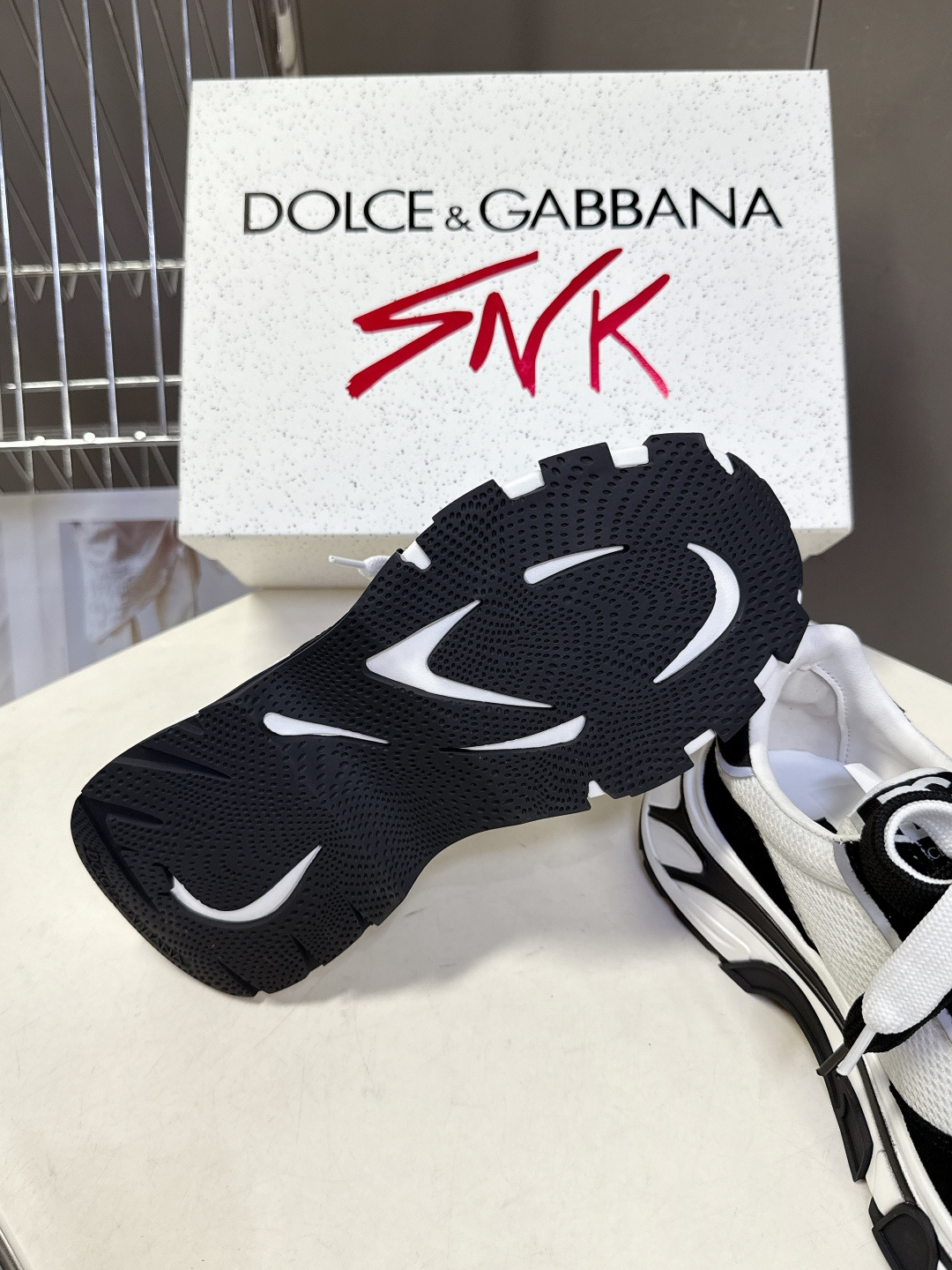 Dolce & Gabbana杜嘉班纳春夏最新情侣款老爹鞋 运动鞋超多明星网红种草 鞋身侧面的超大DG字