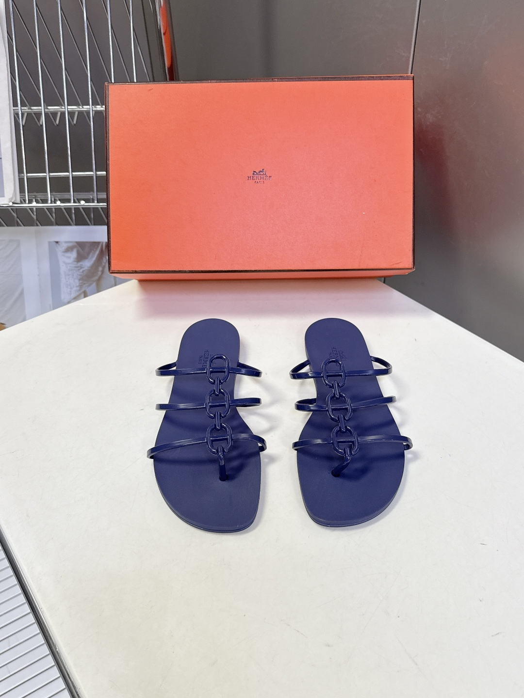Hermès Hermès爱马仕春夏最新款猪鼻子链条果冻凉拖