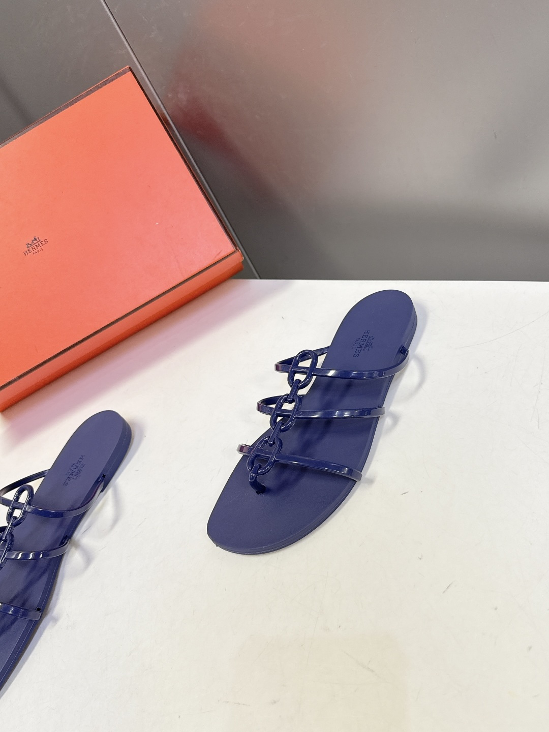 Hermès Hermès爱马仕春夏最新款猪鼻子链条果冻凉拖