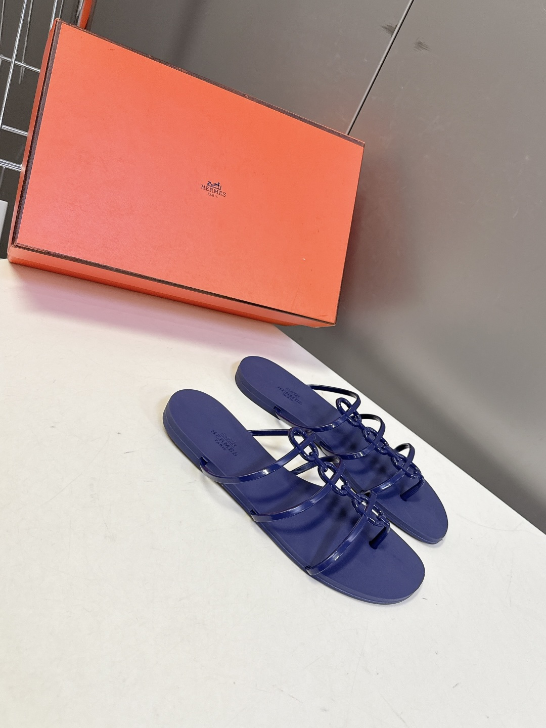 Hermès Hermès爱马仕春夏最新款猪鼻子链条果冻凉拖