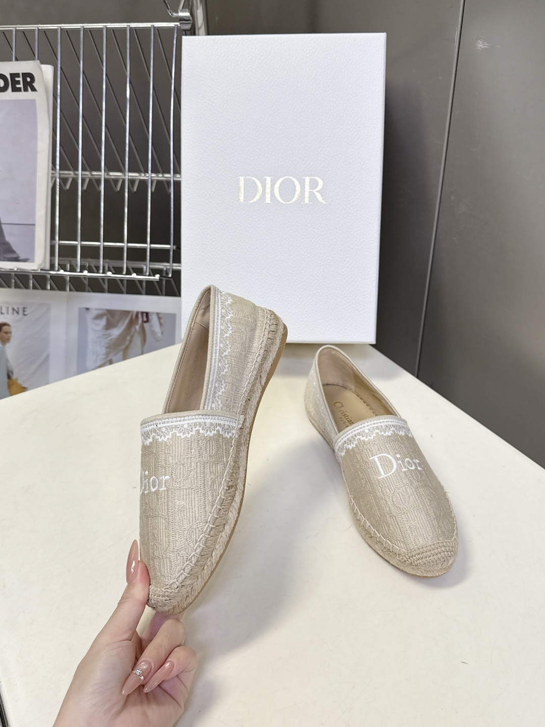 Dior Dior迪奥春夏最新款蕾丝款草编渔夫鞋