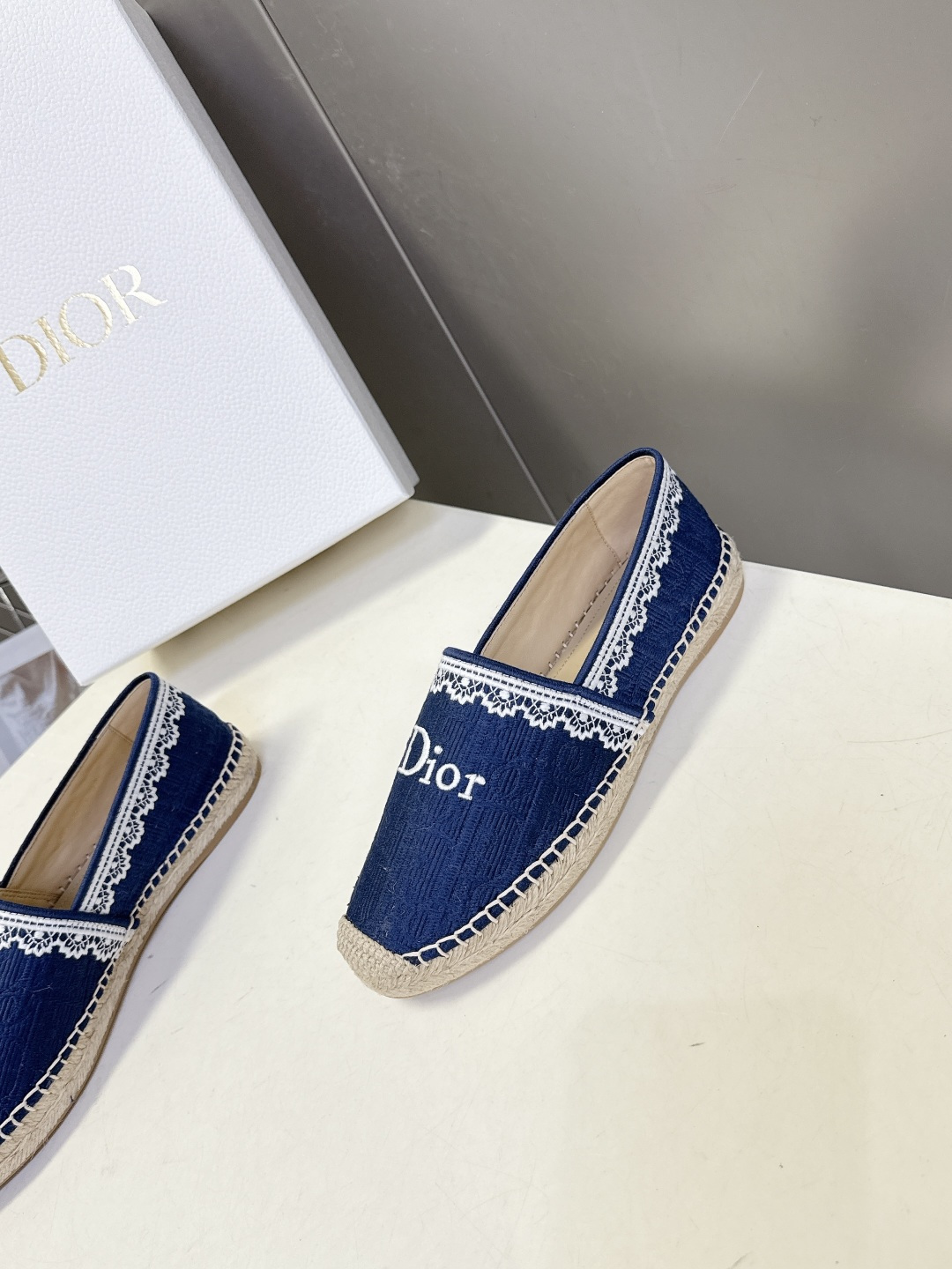 Dior Dior迪奥春夏最新款蕾丝款草编渔夫鞋