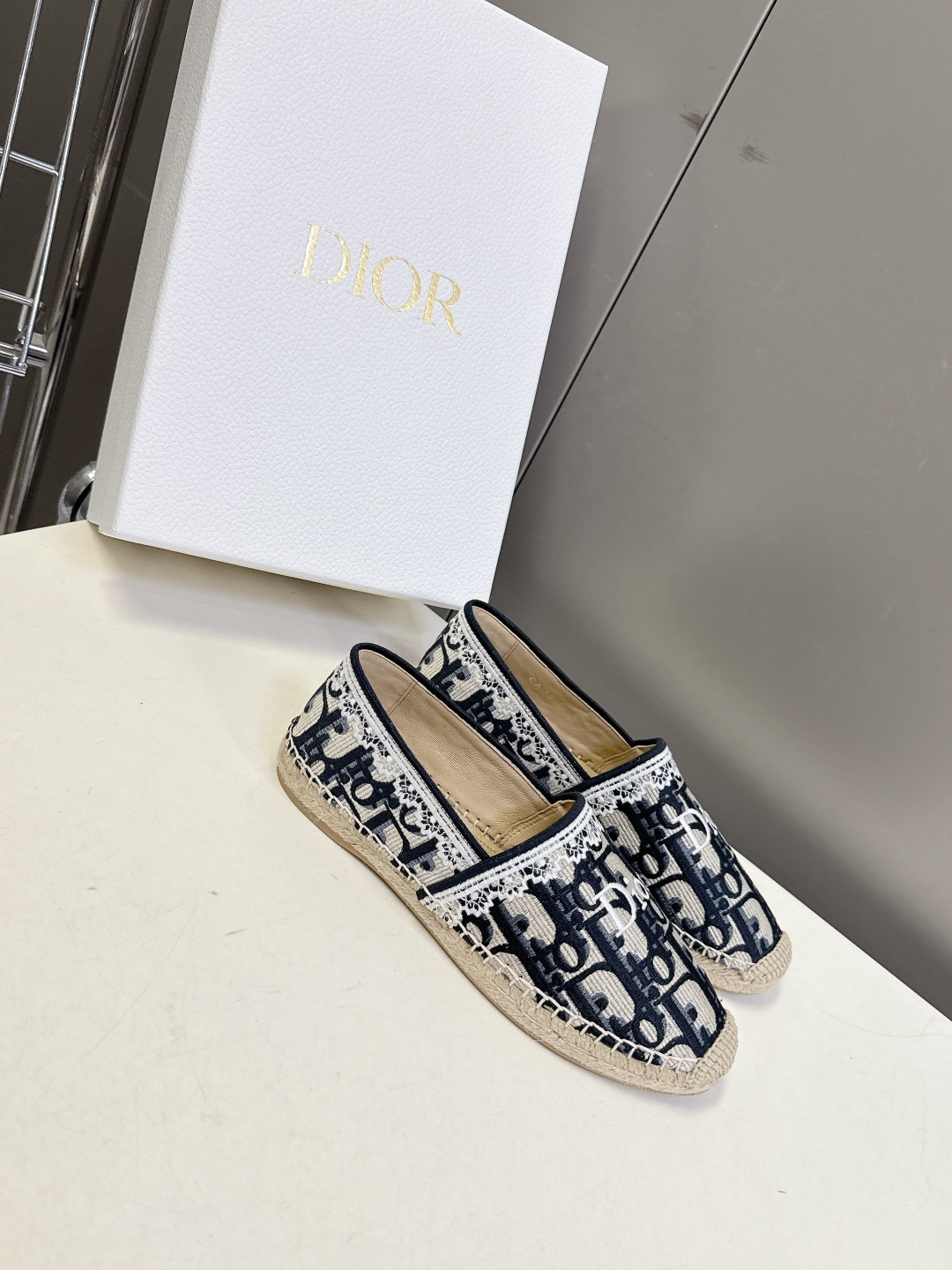 Dior Dior迪奥春夏最新款蕾丝款草编渔夫鞋