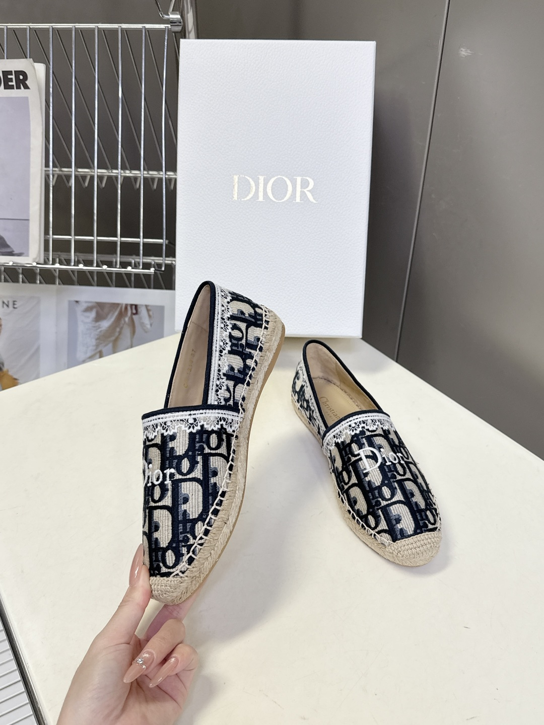 Dior Dior迪奥春夏最新款蕾丝款草编渔夫鞋