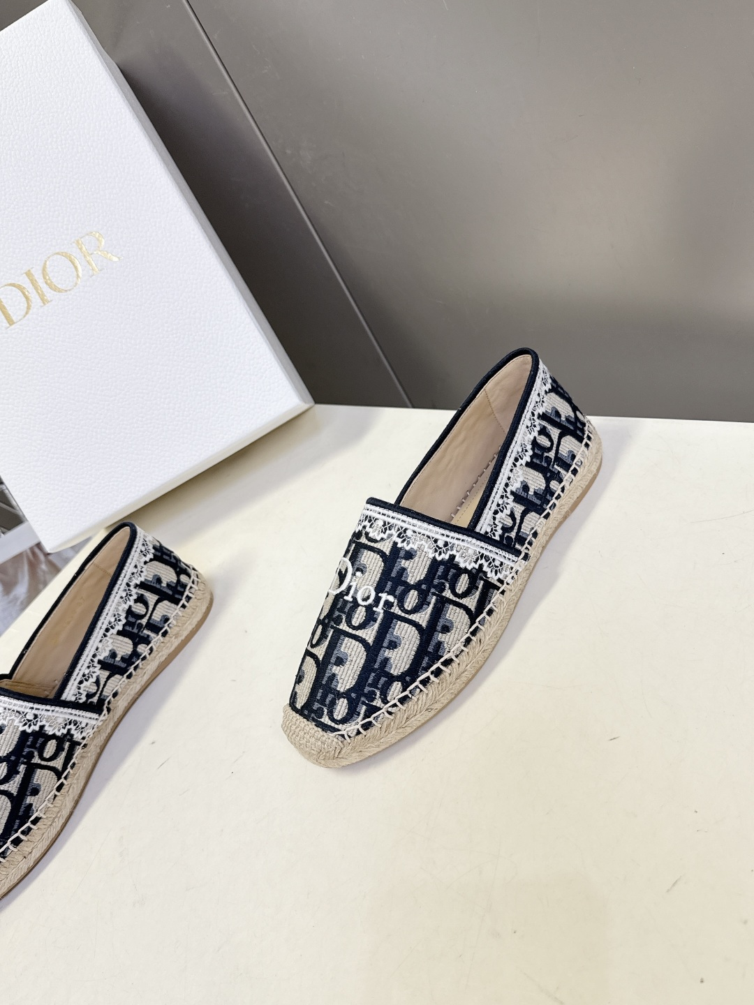 Dior Dior迪奥春夏最新款蕾丝款草编渔夫鞋