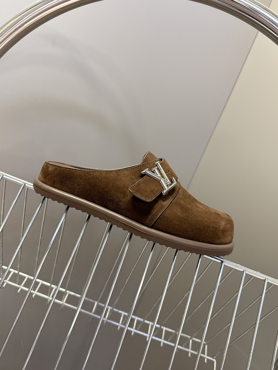 Louis Vuitton Louis Vuitton路易威登春夏最新款麂皮穆勒半拖