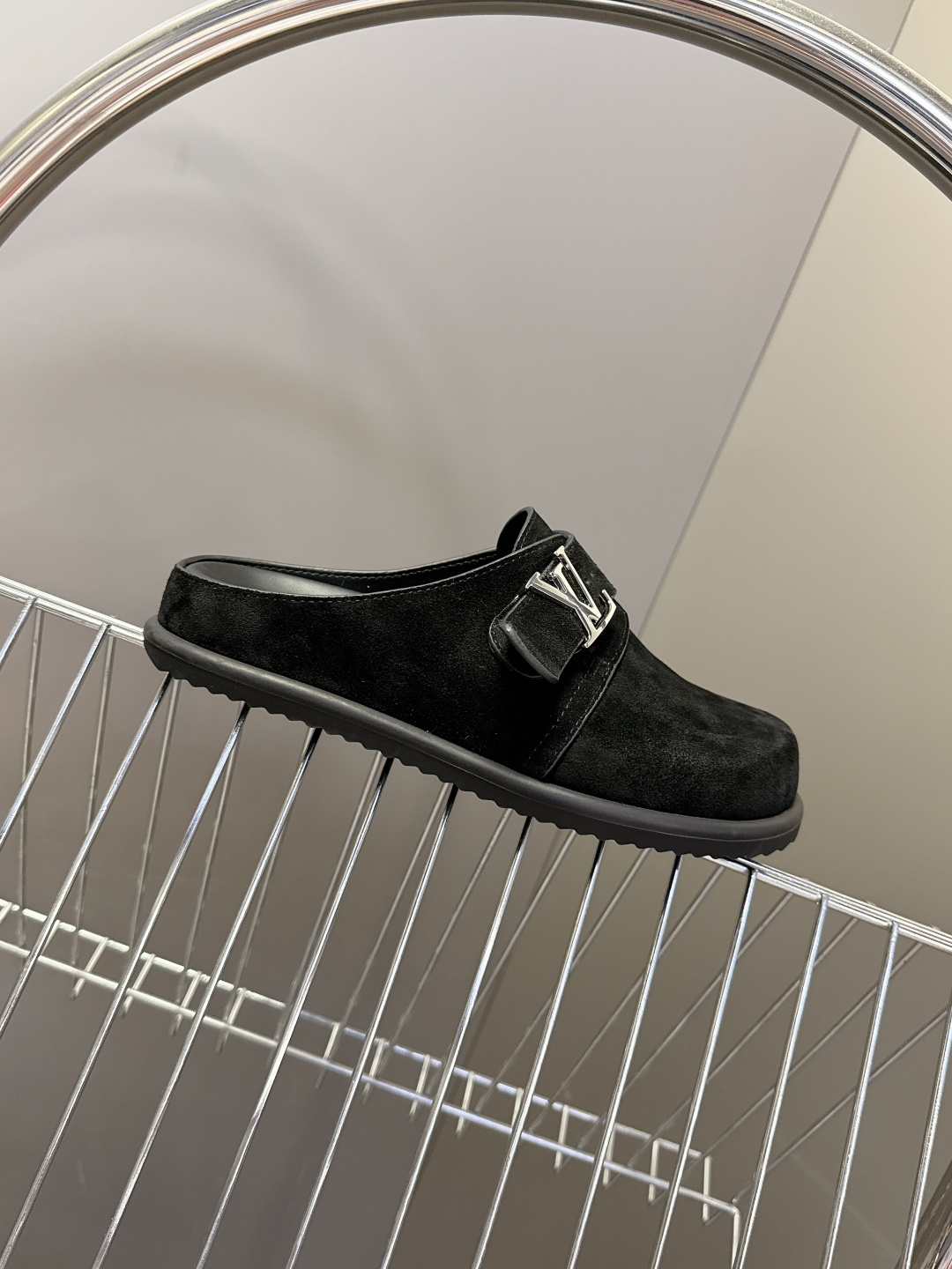 Louis Vuitton Louis Vuitton路易威登春夏最新款麂皮穆勒半拖