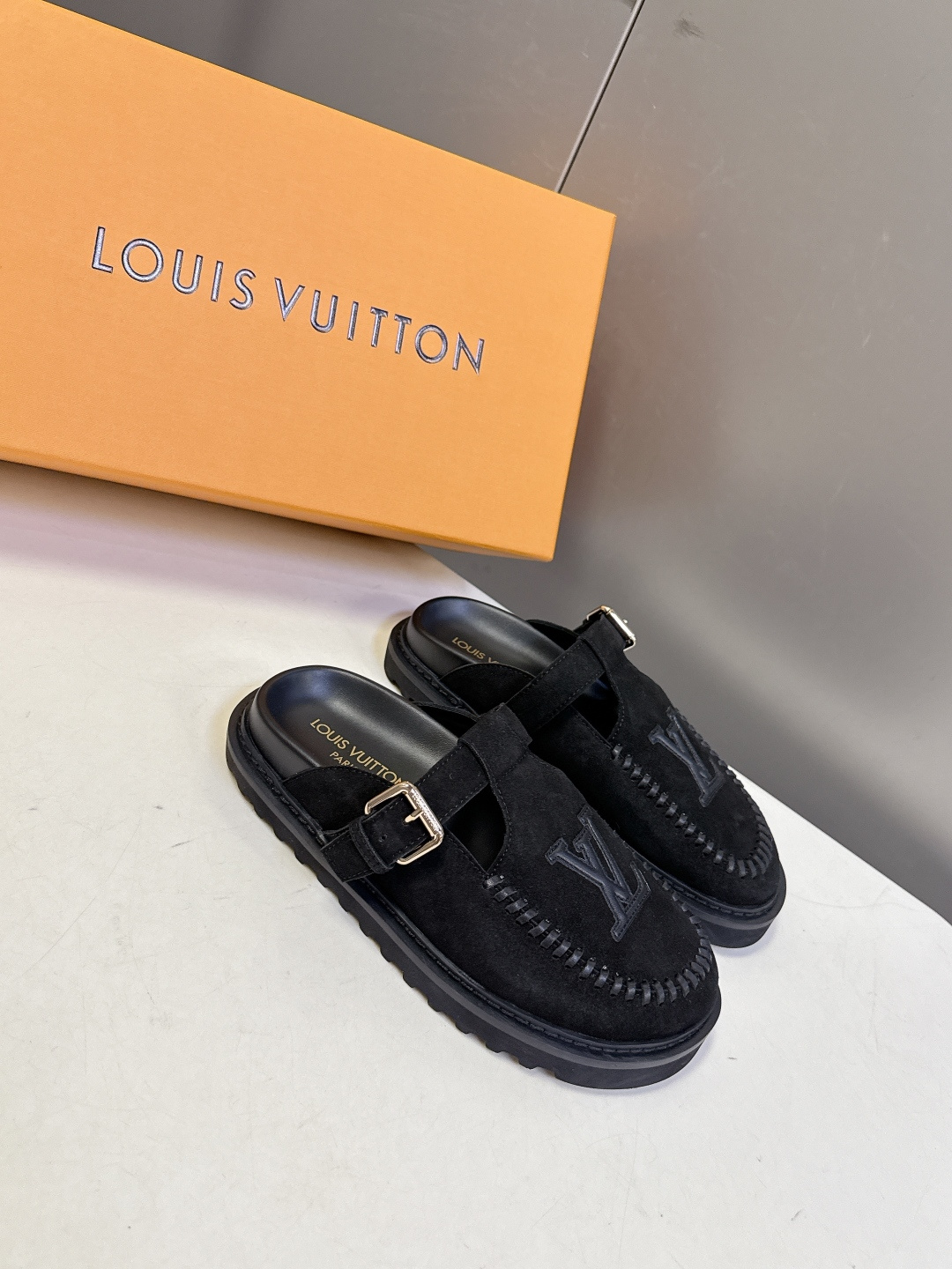 Louis Vuitton Louis Vuitton路易威登春夏最新款穆勒勃肯半拖