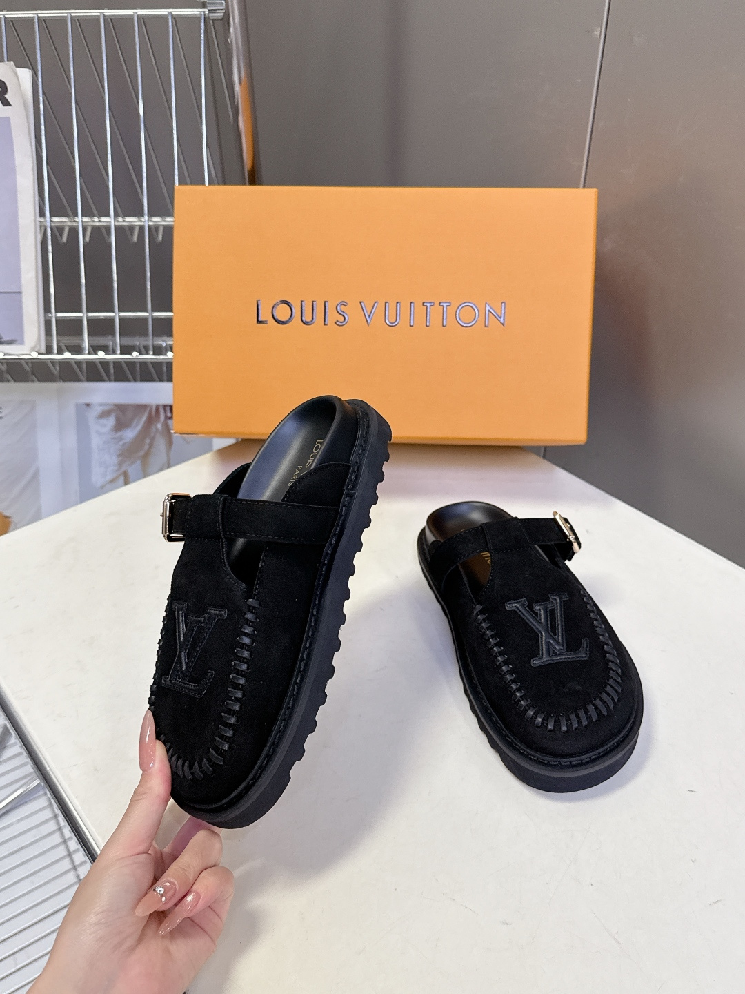 Louis Vuitton Louis Vuitton路易威登春夏最新款穆勒勃肯半拖