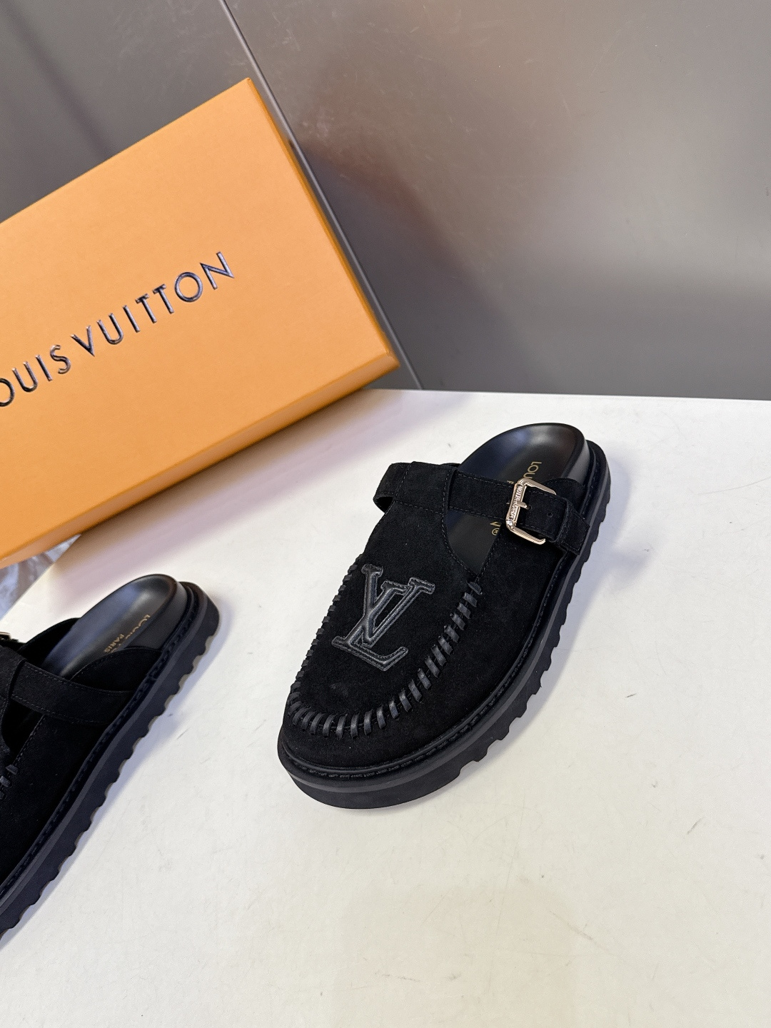 Louis Vuitton Louis Vuitton路易威登春夏最新款穆勒勃肯半拖