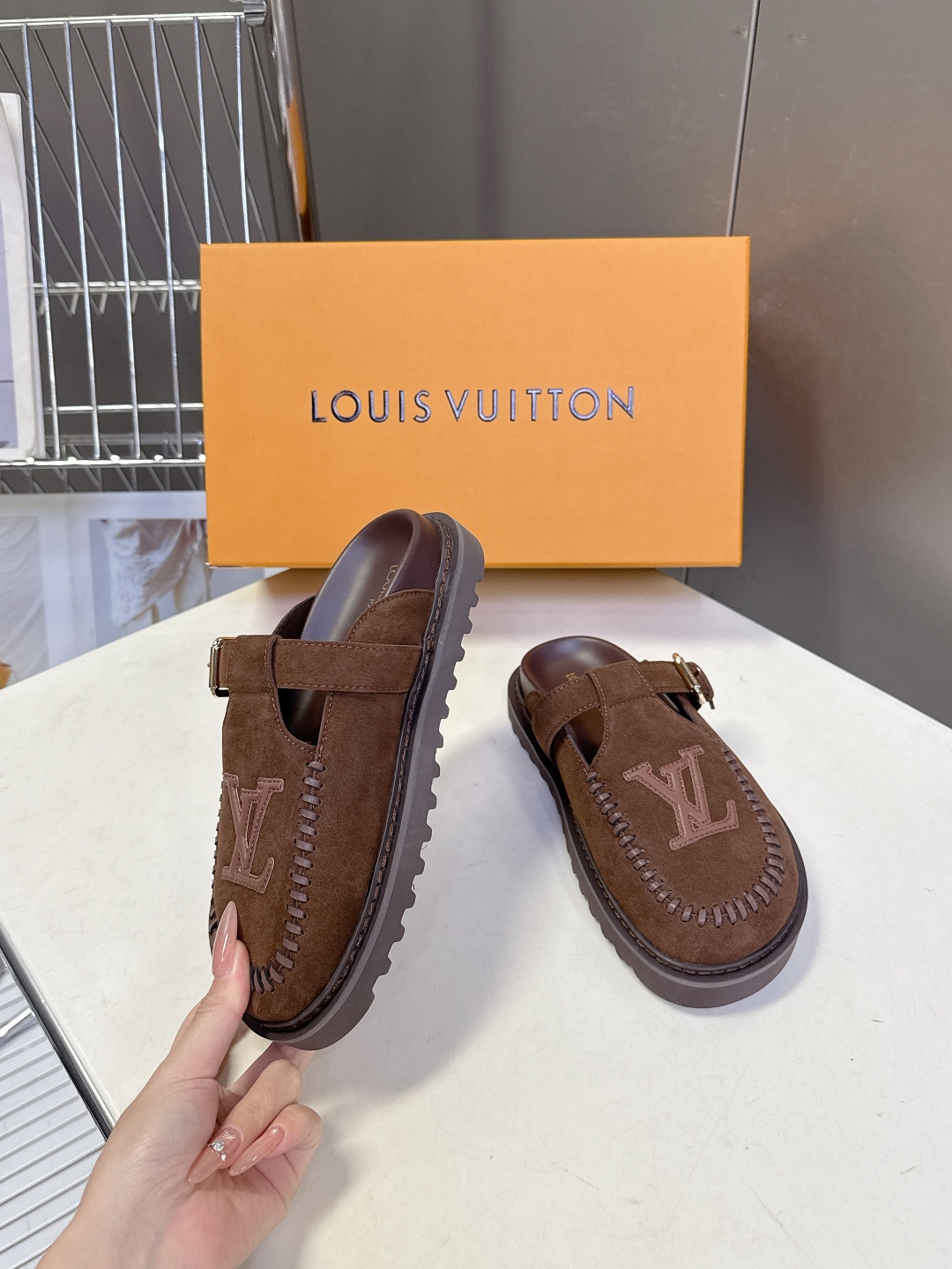 Louis Vuitton Louis Vuitton路易威登春夏最新款穆勒勃肯半拖