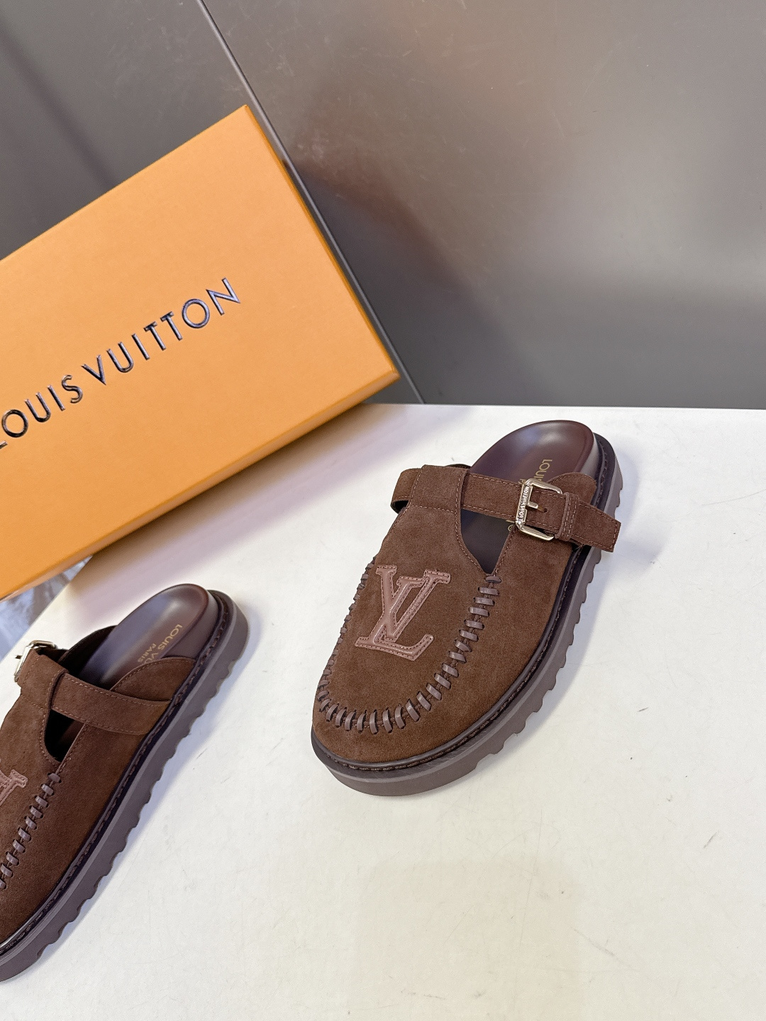 Louis Vuitton Louis Vuitton路易威登春夏最新款穆勒勃肯半拖