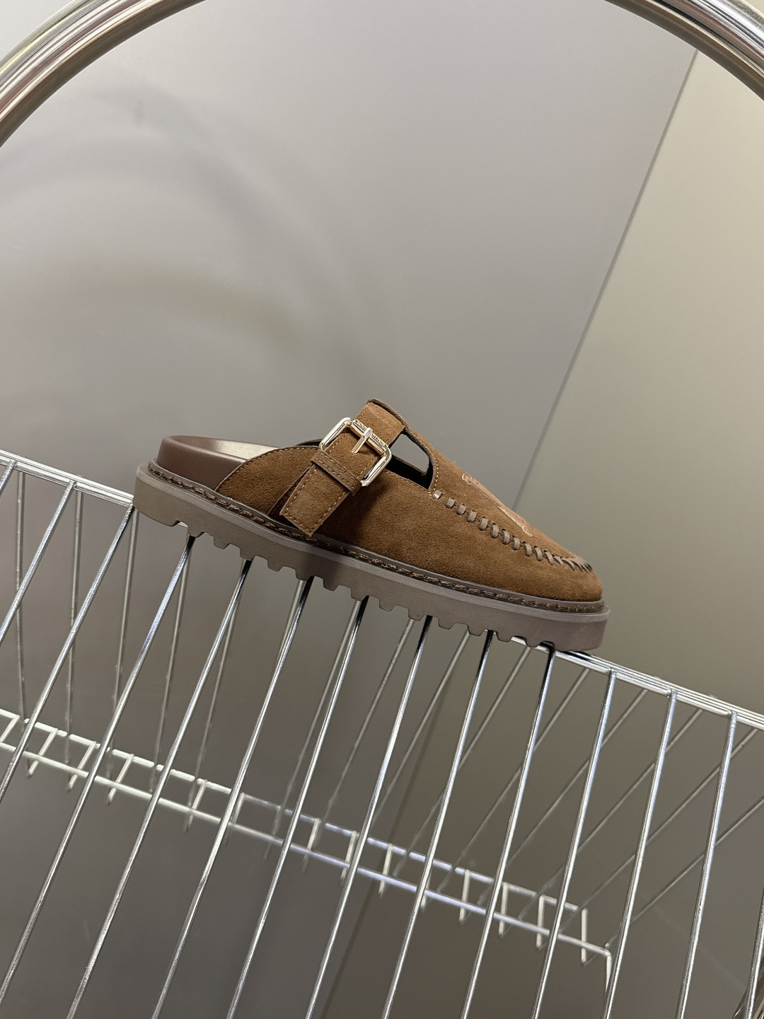 Louis Vuitton Louis Vuitton路易威登春夏最新款穆勒勃肯半拖