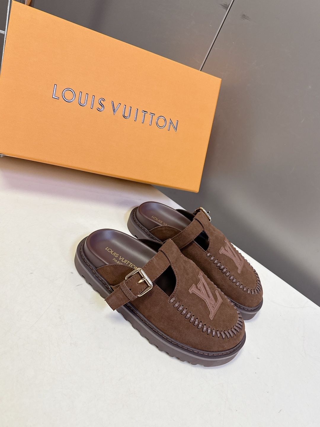 Louis Vuitton Louis Vuitton路易威登春夏最新款穆勒勃肯半拖