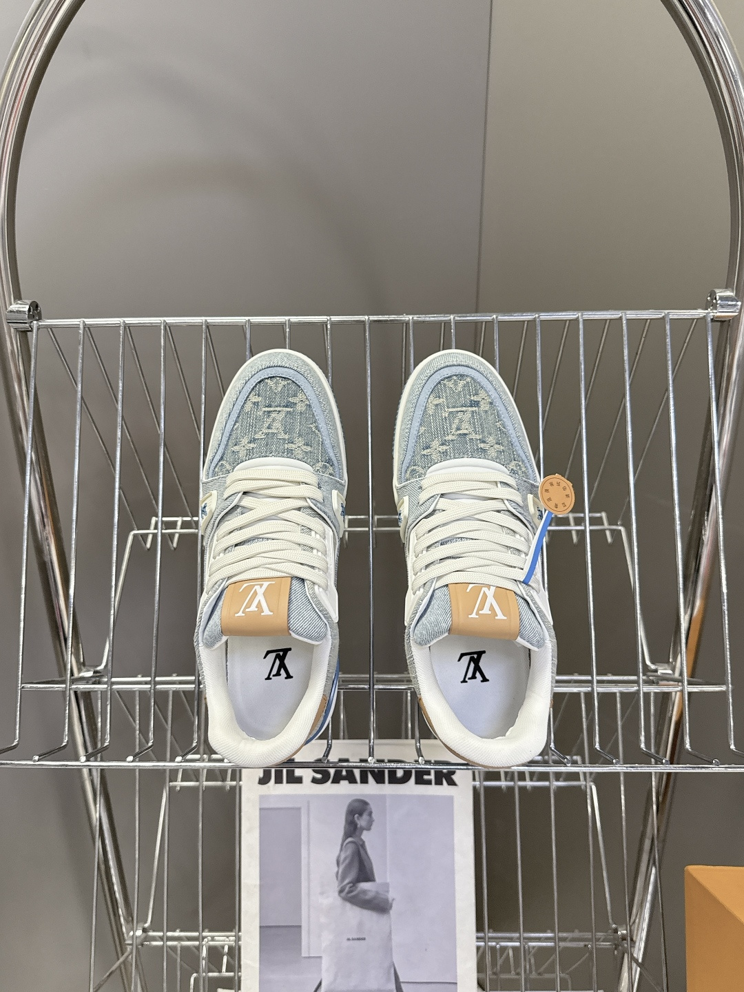 Louis Vuitton路易威登经典Trainer 系列运动鞋超多明星网红种草 鞋身以复古篮球鞋为灵感