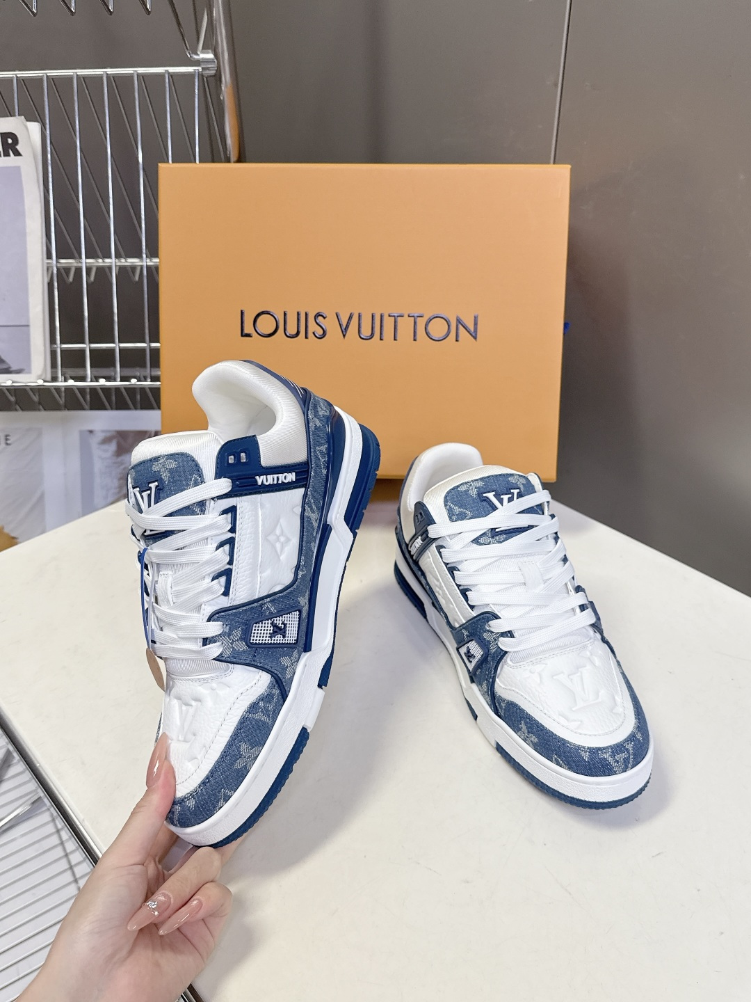 Louis Vuitton路易威登经典Trainer 系列运动鞋超多明星网红种草 鞋身以复古篮球鞋为灵感