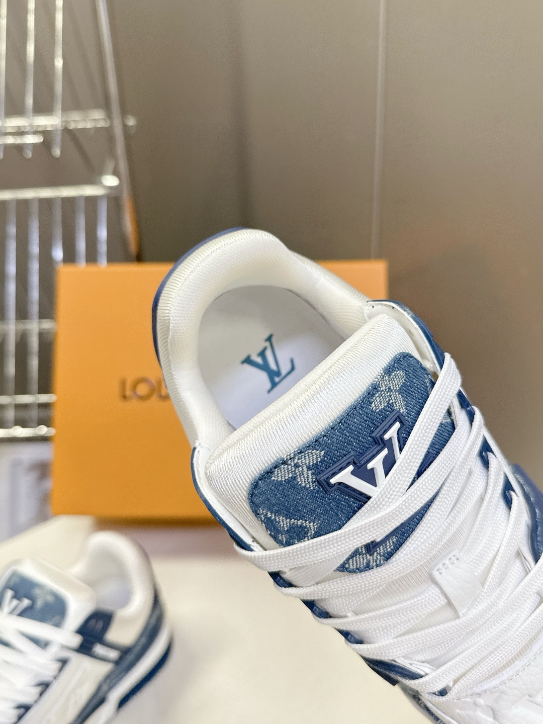 Louis Vuitton路易威登经典Trainer 系列运动鞋超多明星网红种草 鞋身以复古篮球鞋为灵感