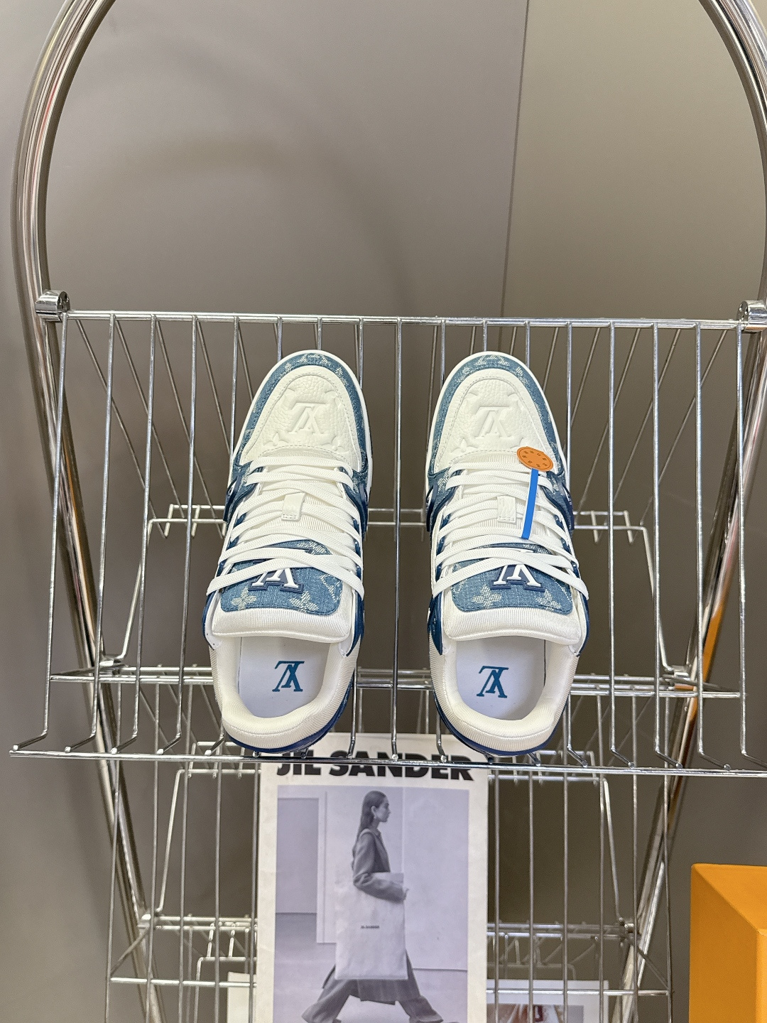 Louis Vuitton路易威登经典Trainer 系列运动鞋超多明星网红种草 鞋身以复古篮球鞋为灵感
