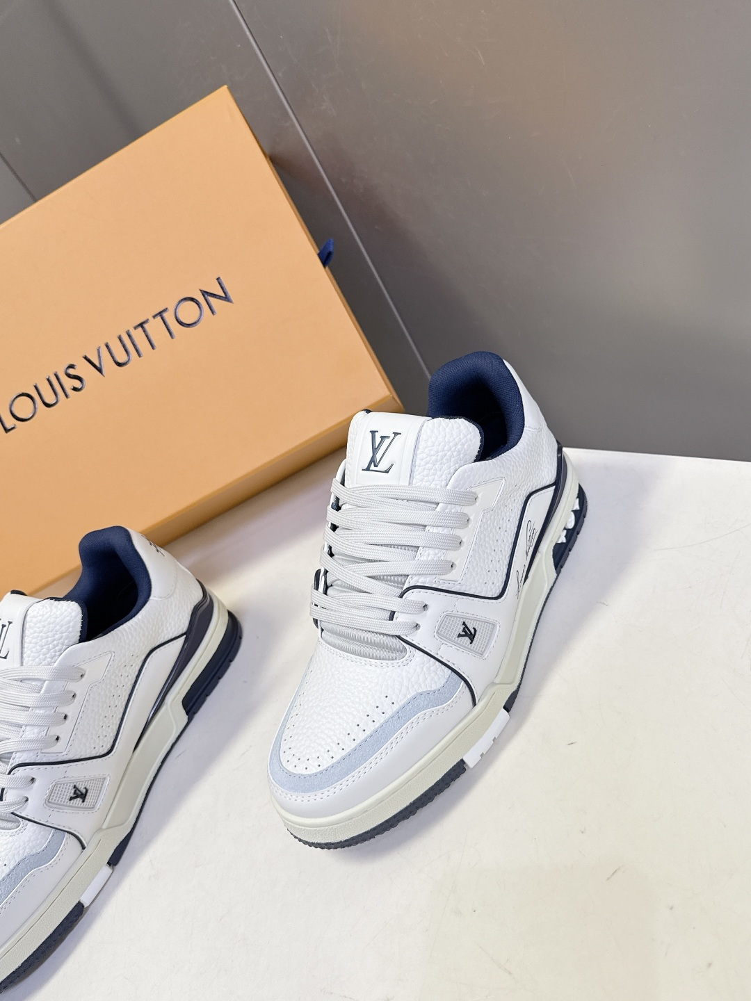 Louis Vuitton Louis Vuitton路易威登 Trainer 系列运动鞋