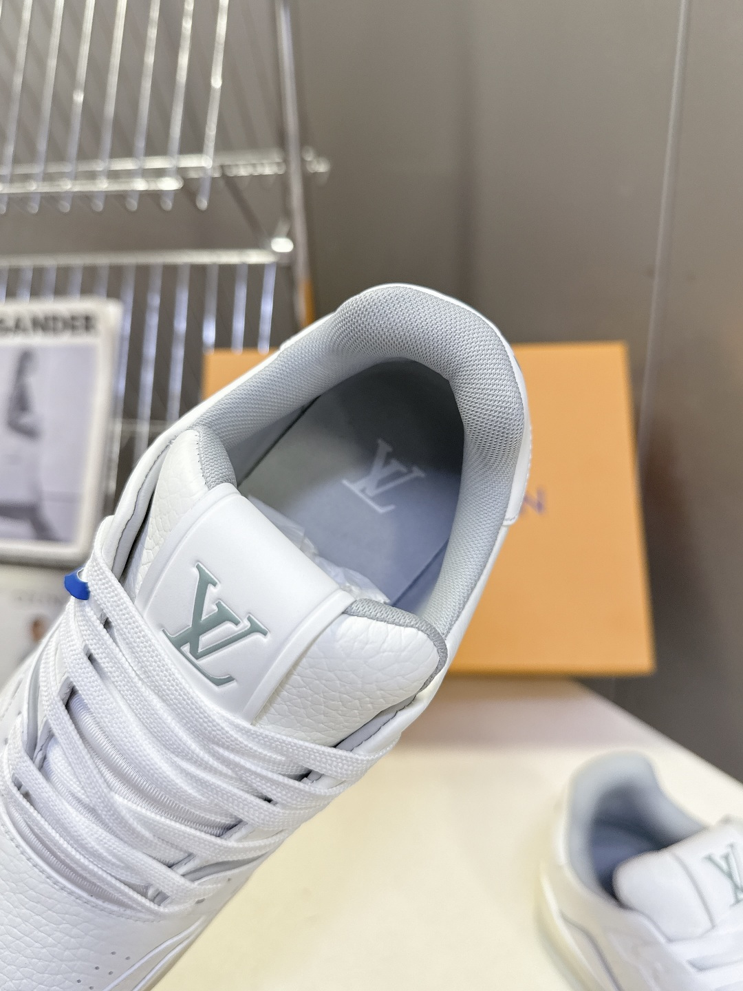 Louis Vuitton路易威登经典Trainer 系列运动鞋超多明星网红种草 鞋身以复古篮球鞋为灵感