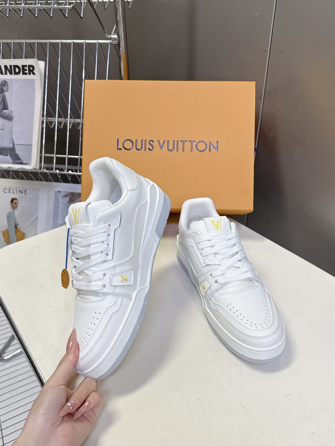 Louis Vuitton路易威登经典Trainer 系列运动鞋超多明星网红种草 鞋身以复古篮球鞋为灵感
