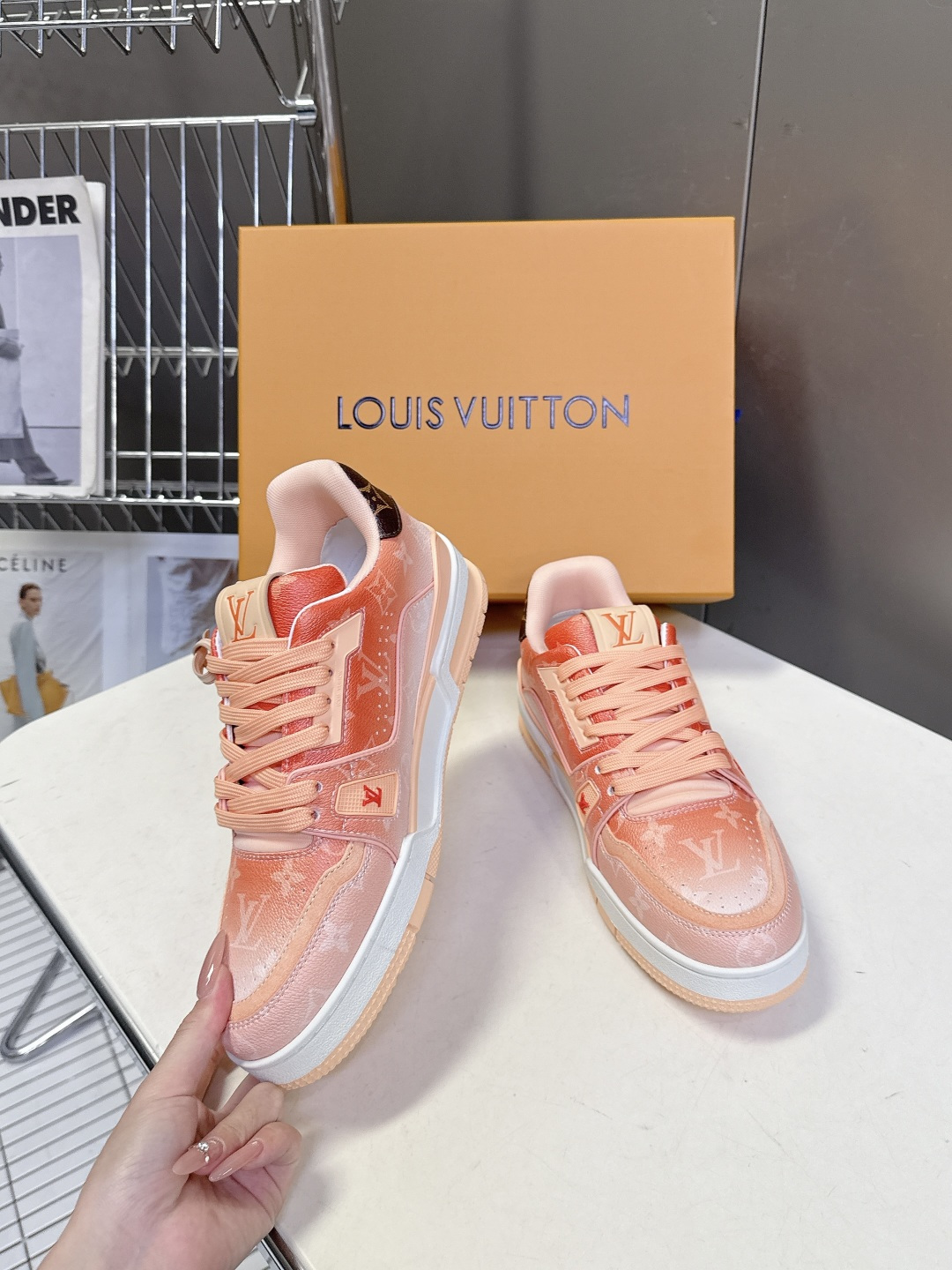 Louis Vuitton路易威登经典Trainer 系列运动鞋超多明星网红种草 鞋身以复古篮球鞋为灵感
