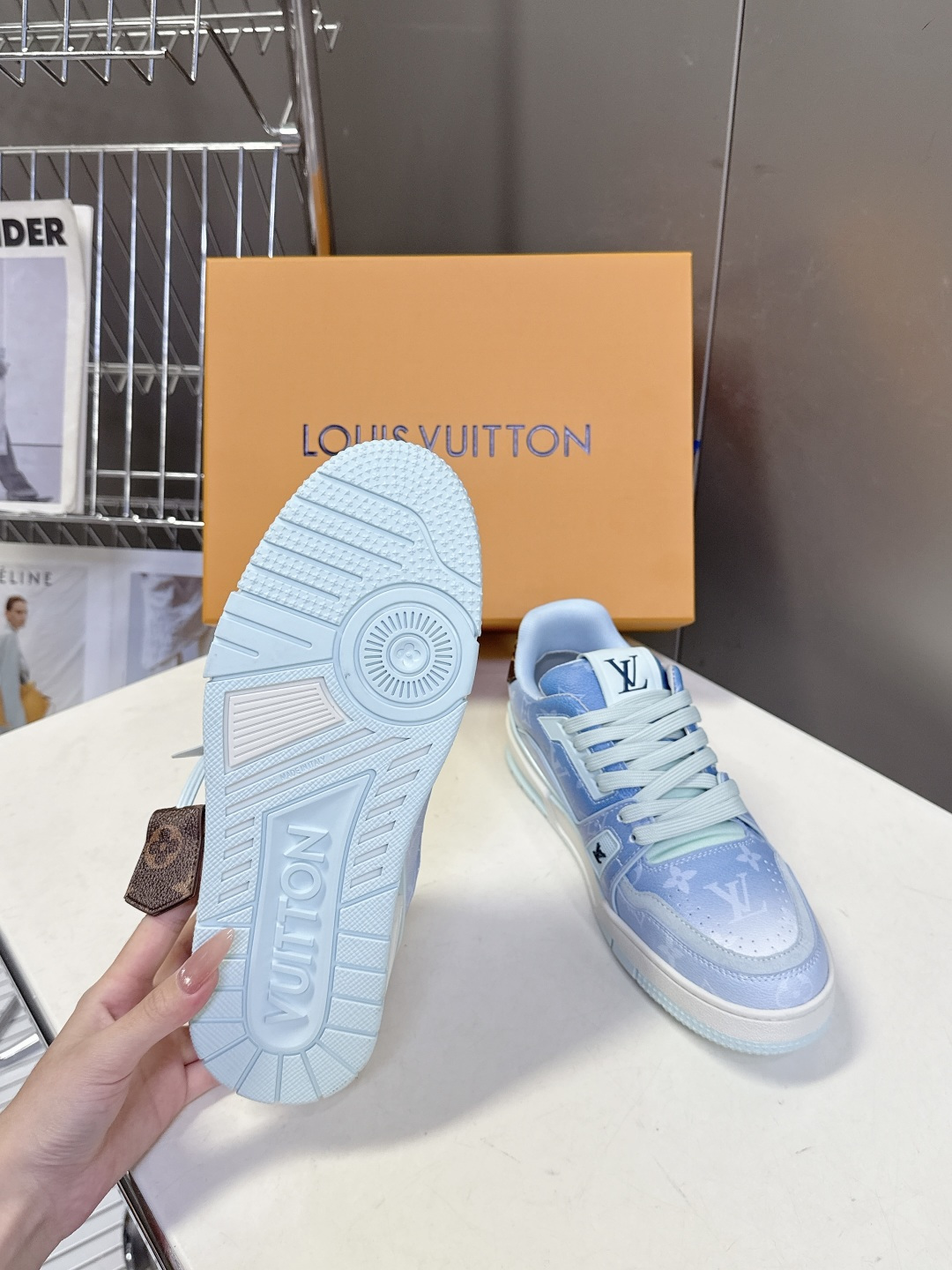 Louis Vuitton路易威登经典Trainer 系列运动鞋超多明星网红种草 鞋身以复古篮球鞋为灵感