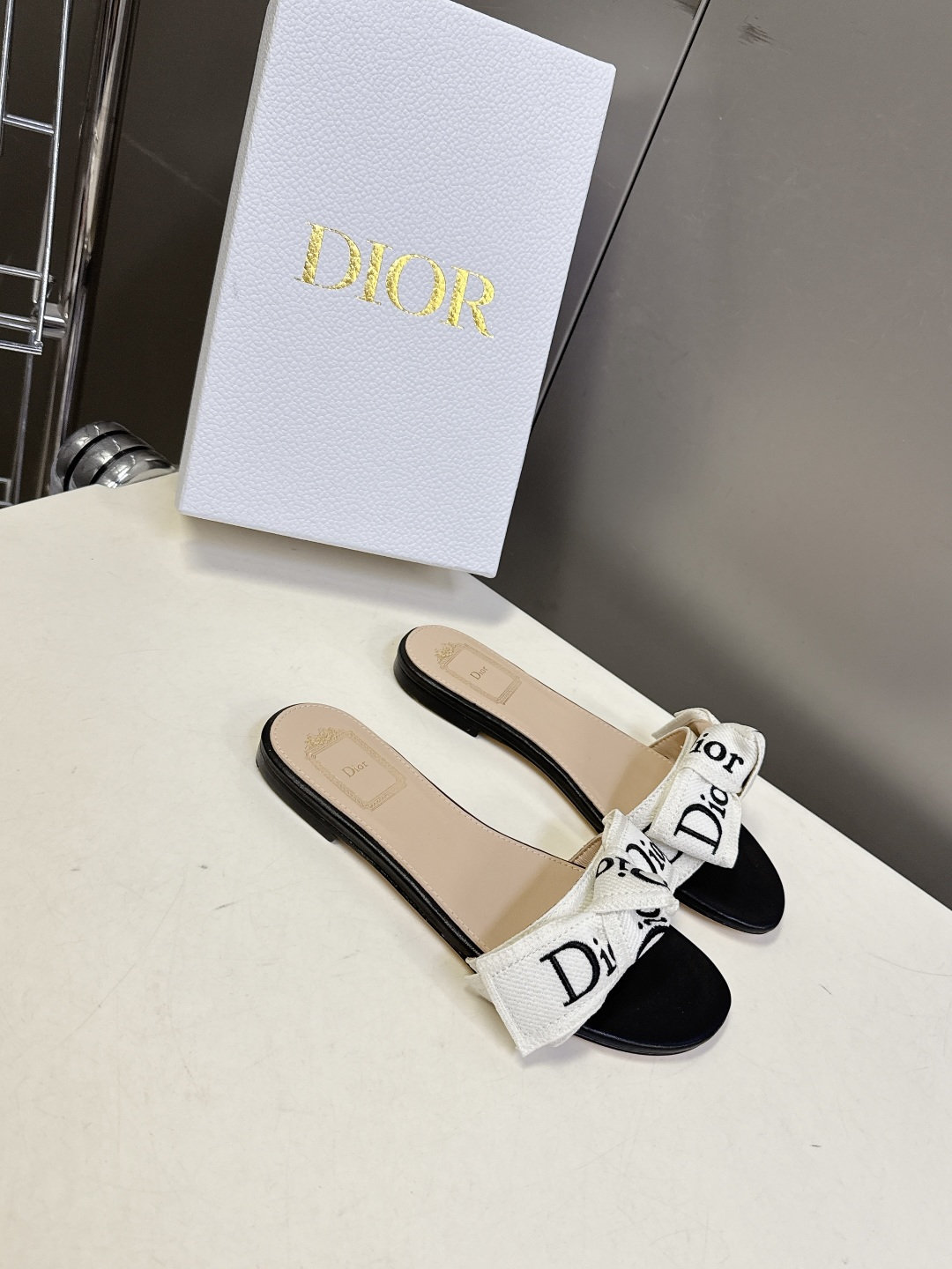 Dior 迪奥Dior春夏最新款蝴蝶结平底凉拖