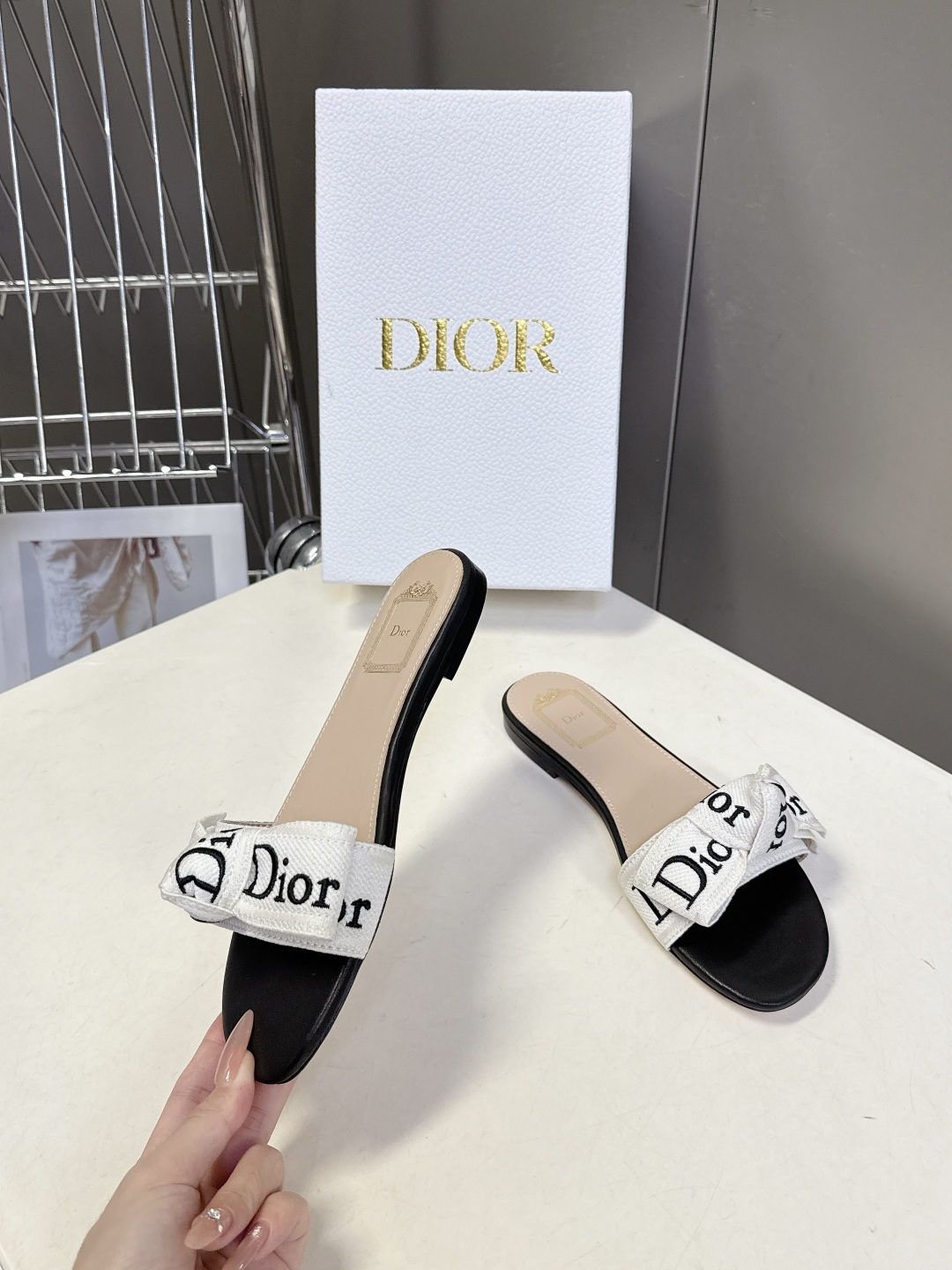 Dior 迪奥Dior春夏最新款蝴蝶结平底凉拖
