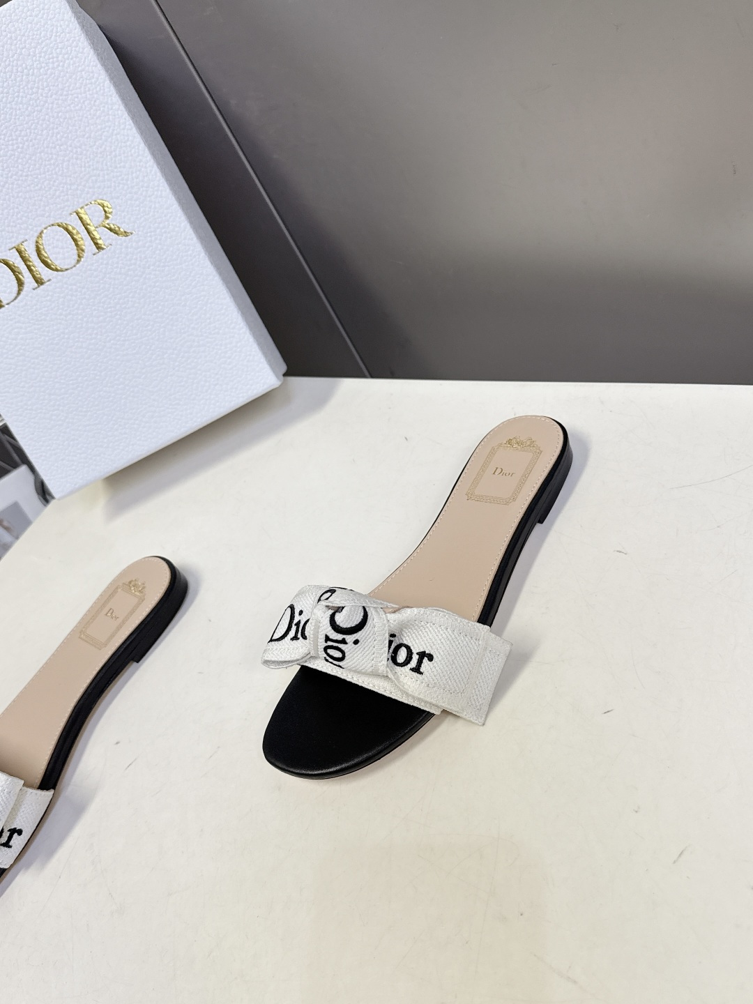 Dior 迪奥Dior春夏最新款蝴蝶结平底凉拖